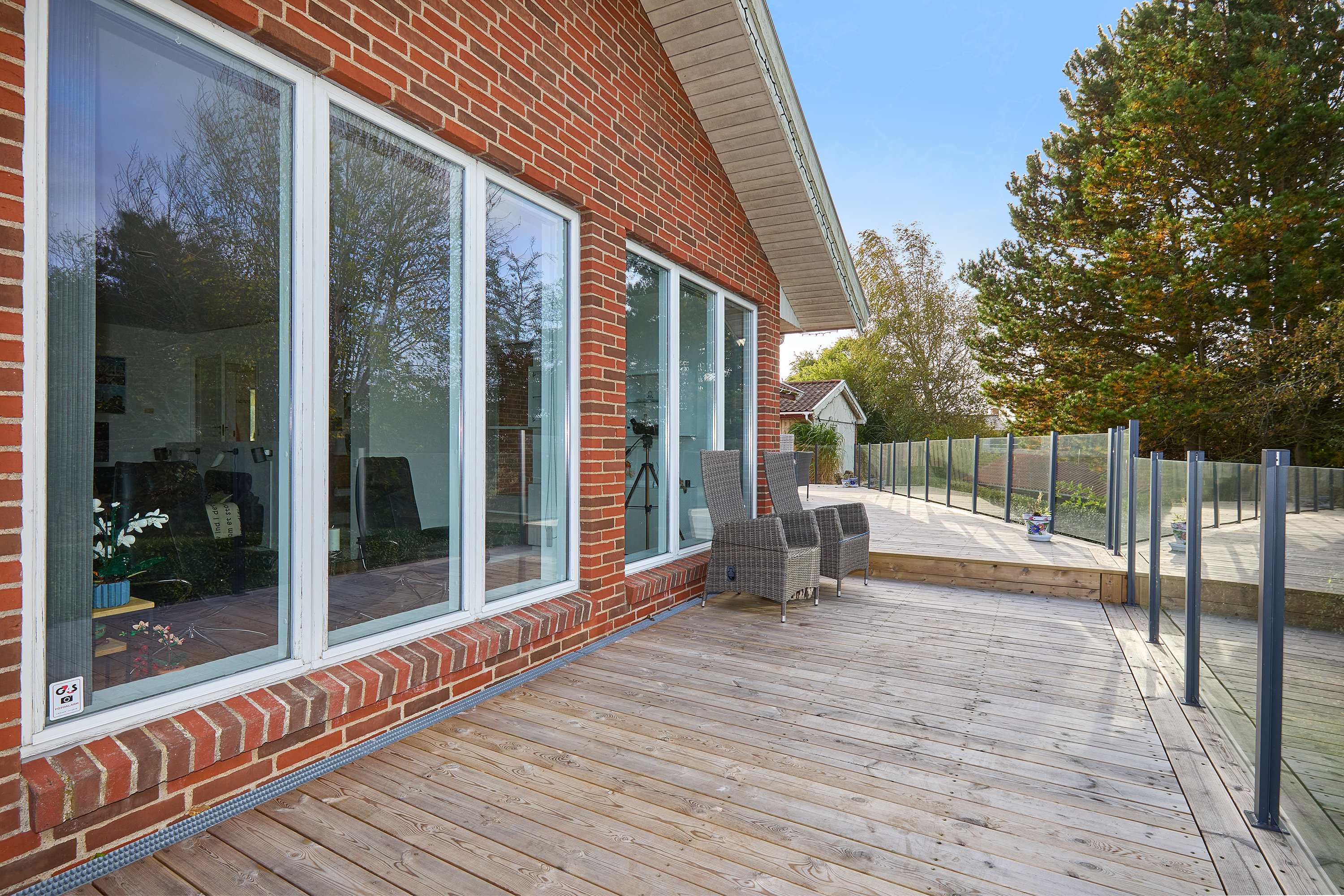 Fremhævet terrasse billede i fuldskærmstilstand. Billede af Strandbakken 25, Græse Bakkeby, 3600 Frederikssund