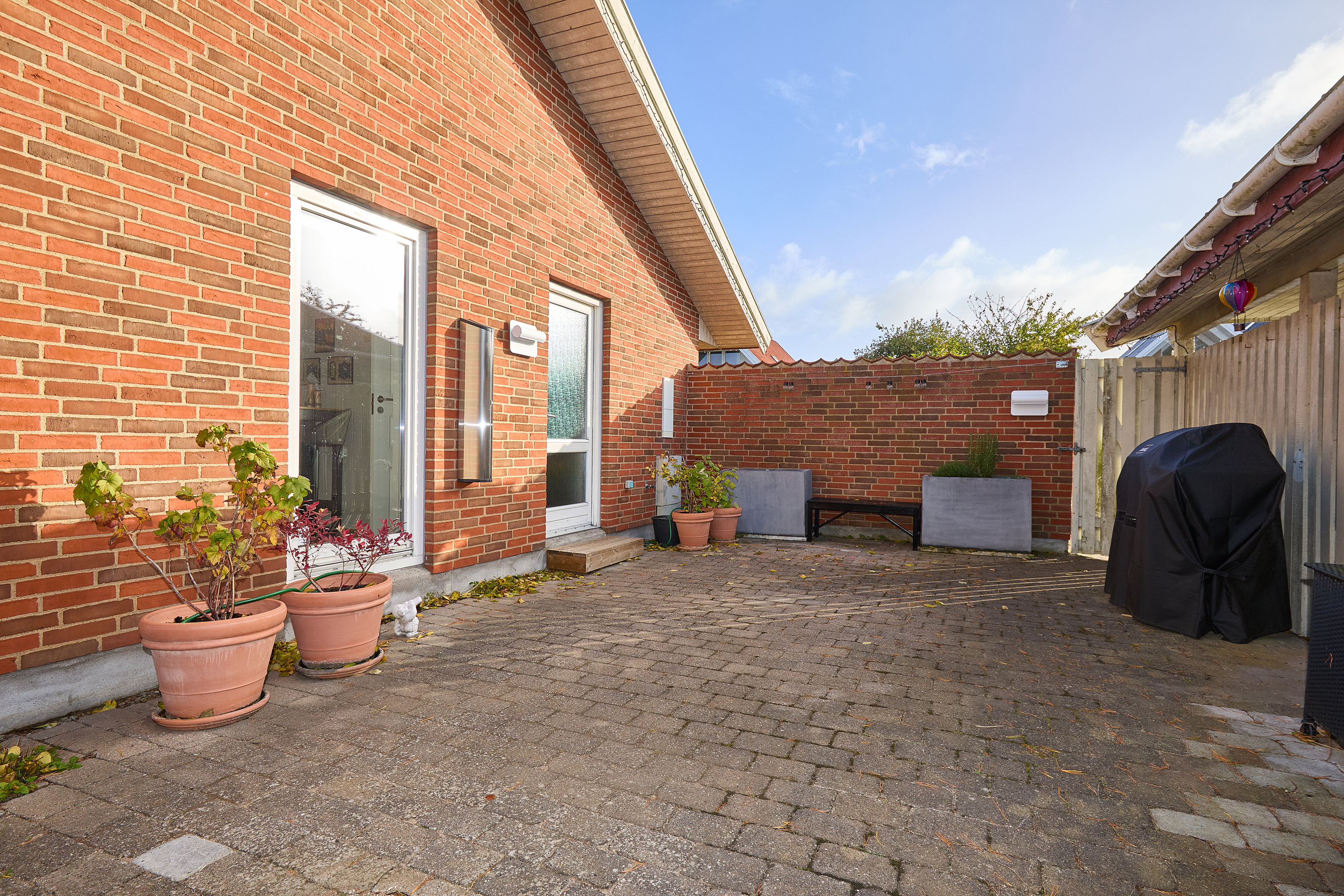 Fremhævet gårdhave billede i fuldskærmstilstand. Billede af Strandbakken 25, Græse Bakkeby, 3600 Frederikssund