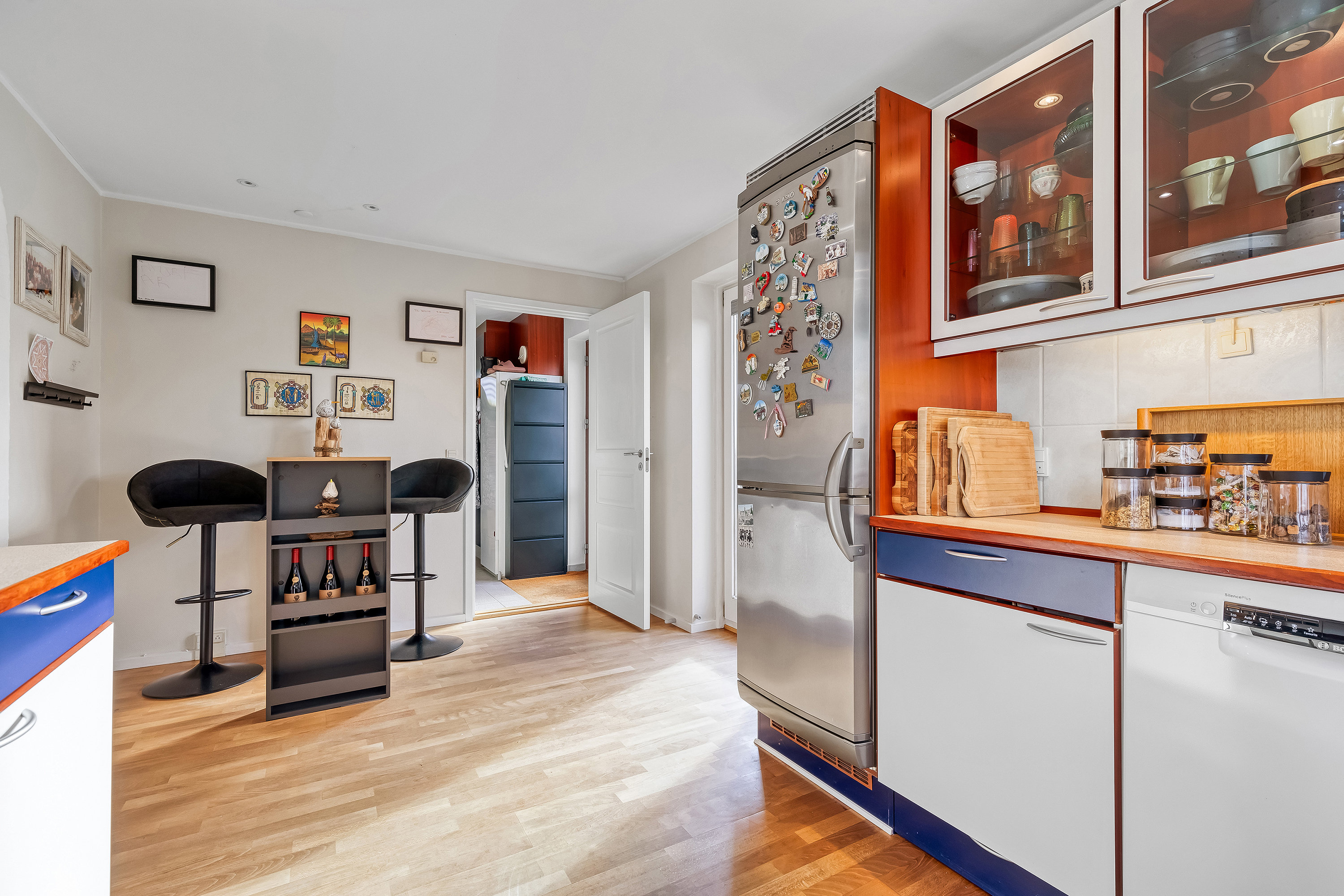 Fremhævet køkken billede i fuldskærmstilstand. Billede af Strandbakken 25, Græse Bakkeby, 3600 Frederikssund