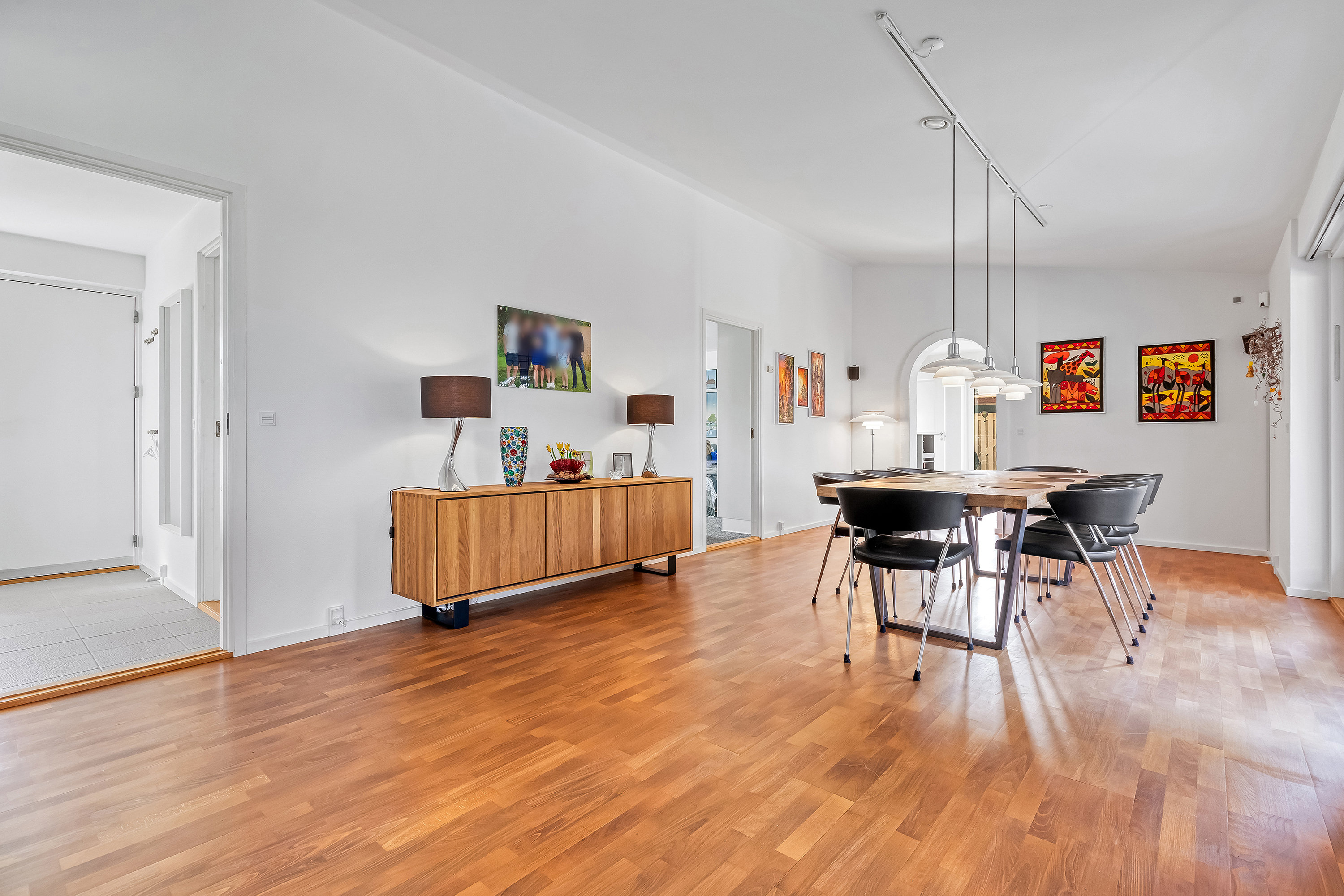 Fremhævet alrum billede i fuldskærmstilstand. Billede af Strandbakken 25, Græse Bakkeby, 3600 Frederikssund