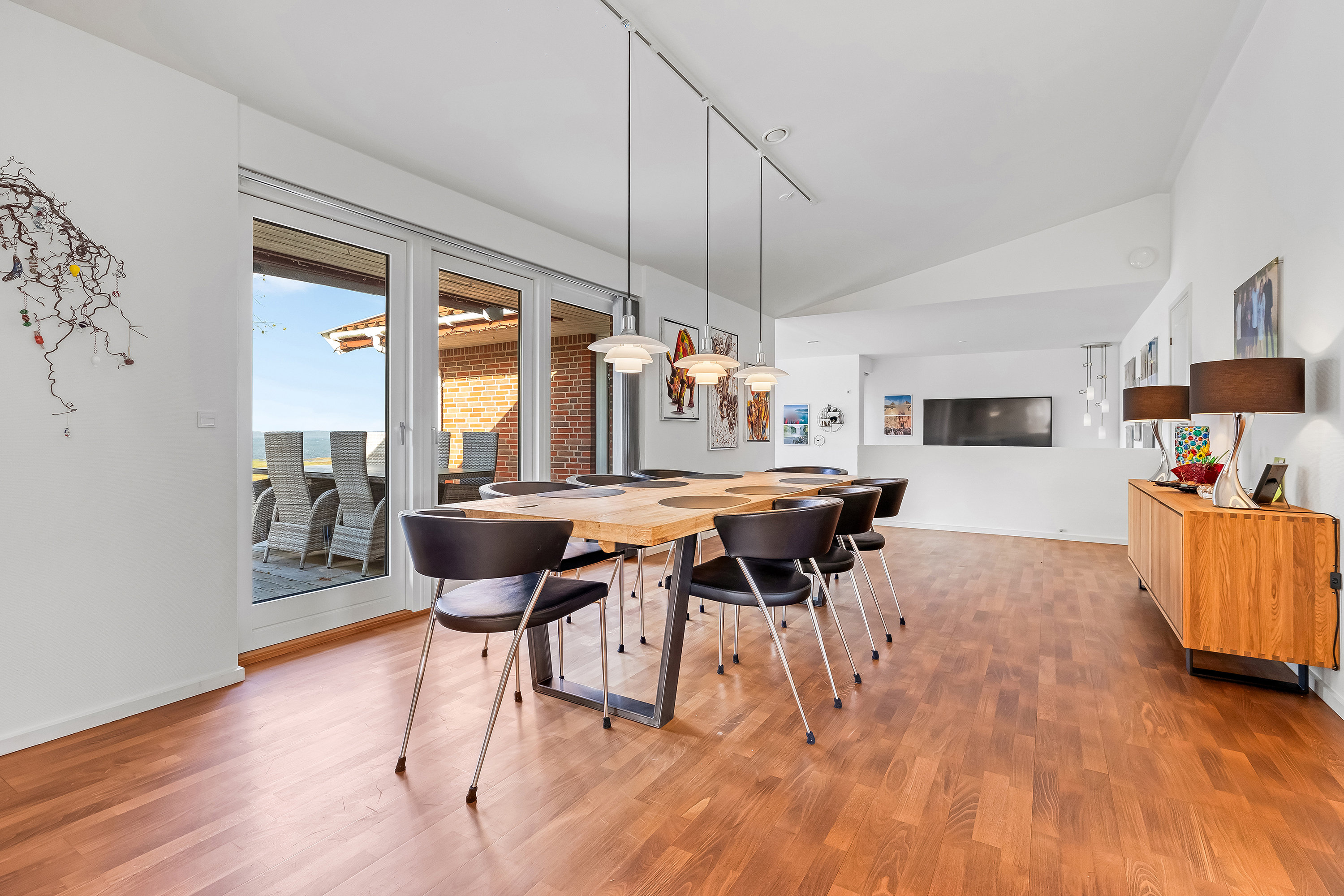 Fremhævet alrum billede i fuldskærmstilstand. Billede af Strandbakken 25, Græse Bakkeby, 3600 Frederikssund