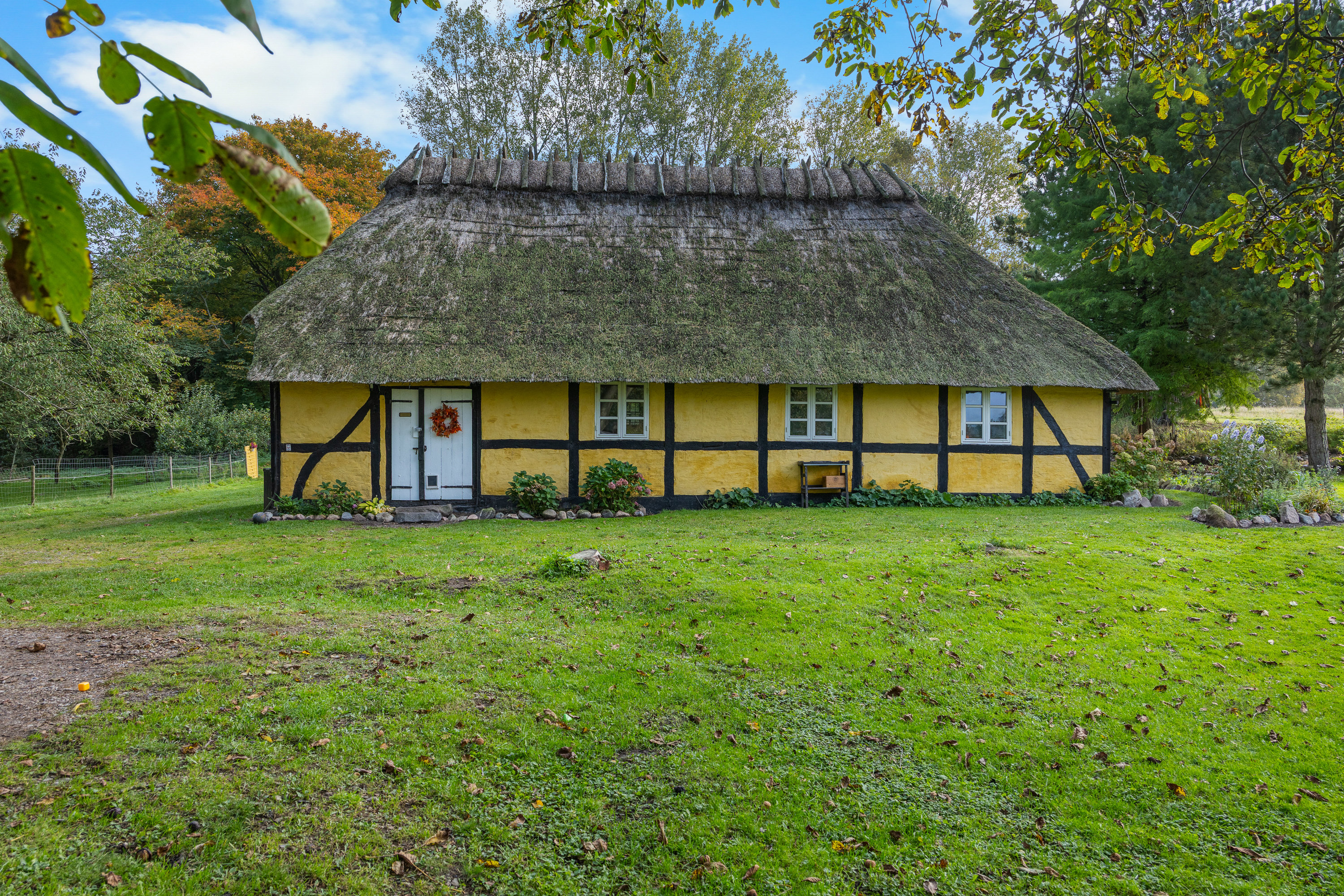 Fremhævet facade billede i fuldskærmstilstand. Billede af Odensevej 214, 5600 Faaborg