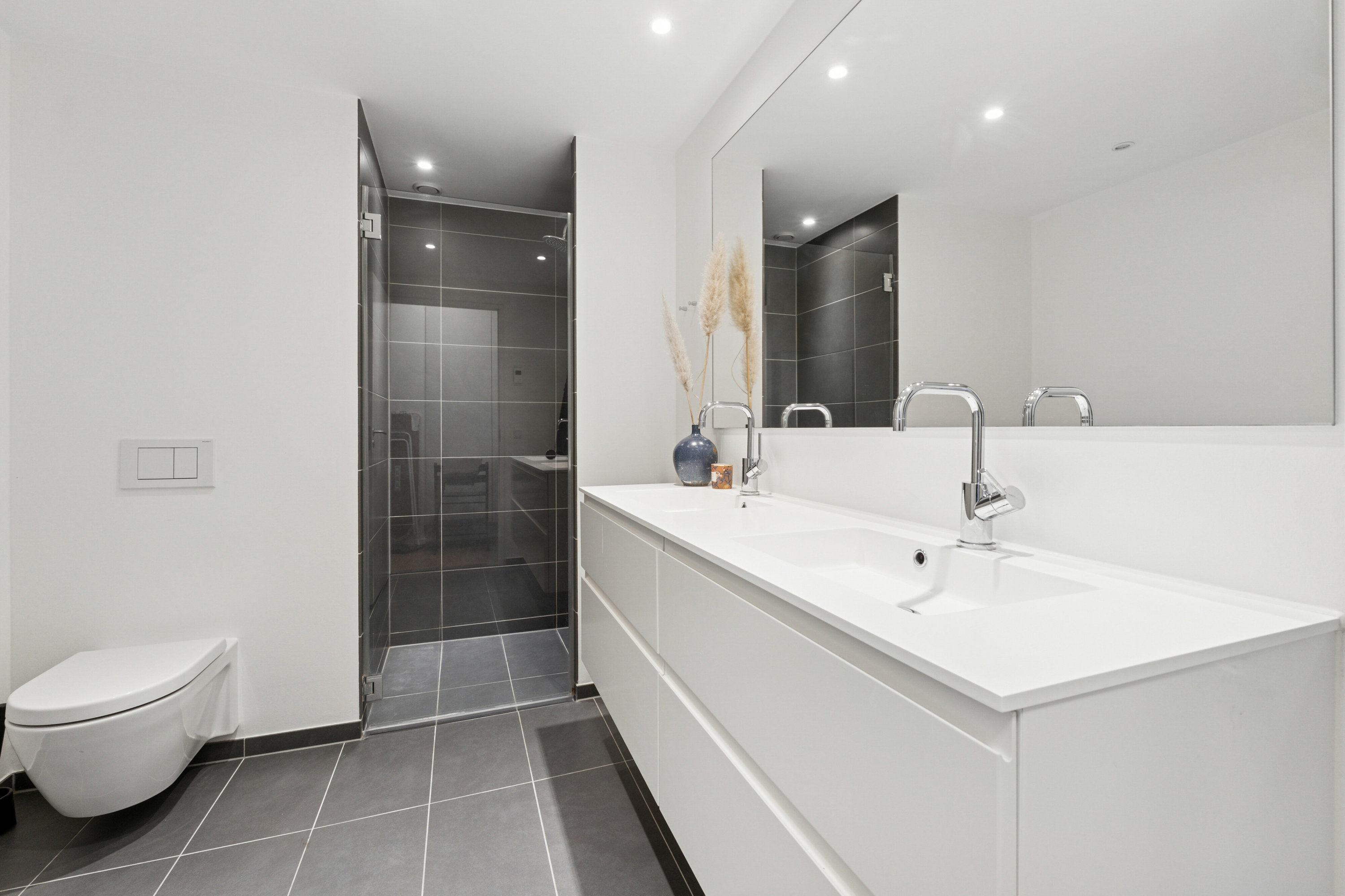 Fremhævet badeværelse billede i fuldskærmstilstand. Billede af Islands Brygge 38A, st.. tv., 2300 København S