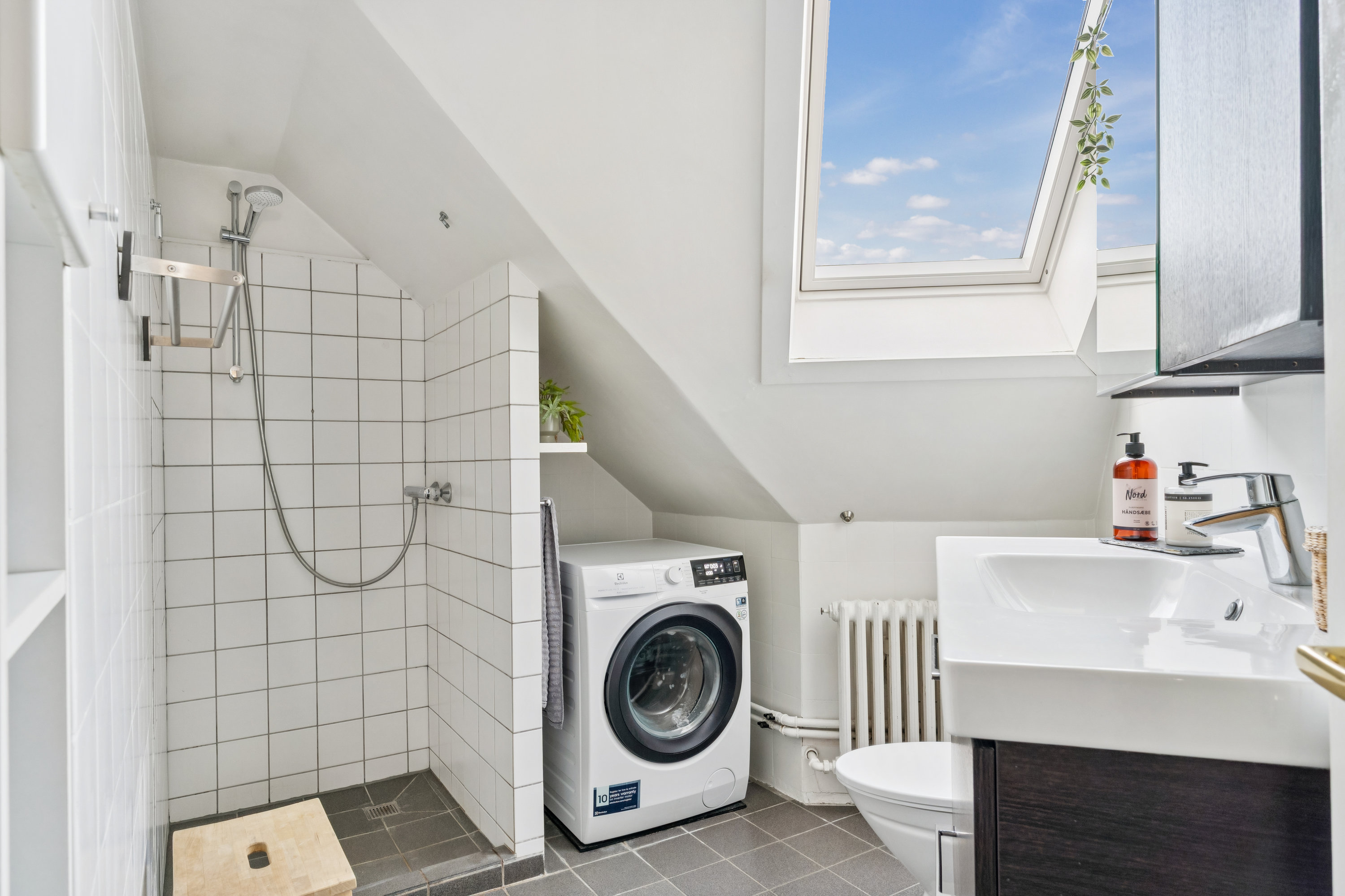 Fremhævet badeværelse billede i fuldskærmstilstand. Billede af Strandboulevarden 105, 5. tv., 2100 København Ø