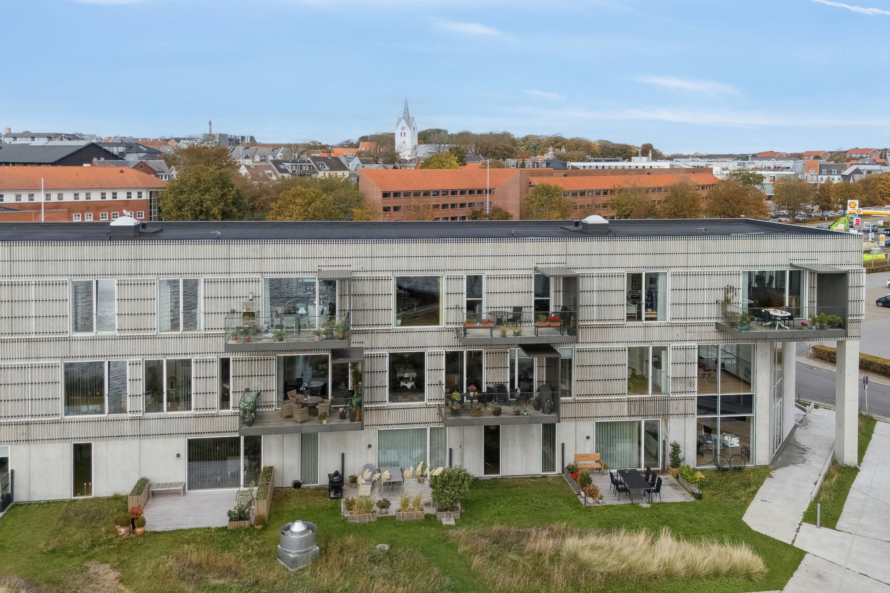 Fremhævet udendørs billede i fuldskærmstilstand. Billede af Sydhavnsvej 2C, 2. th., 7700 Thisted