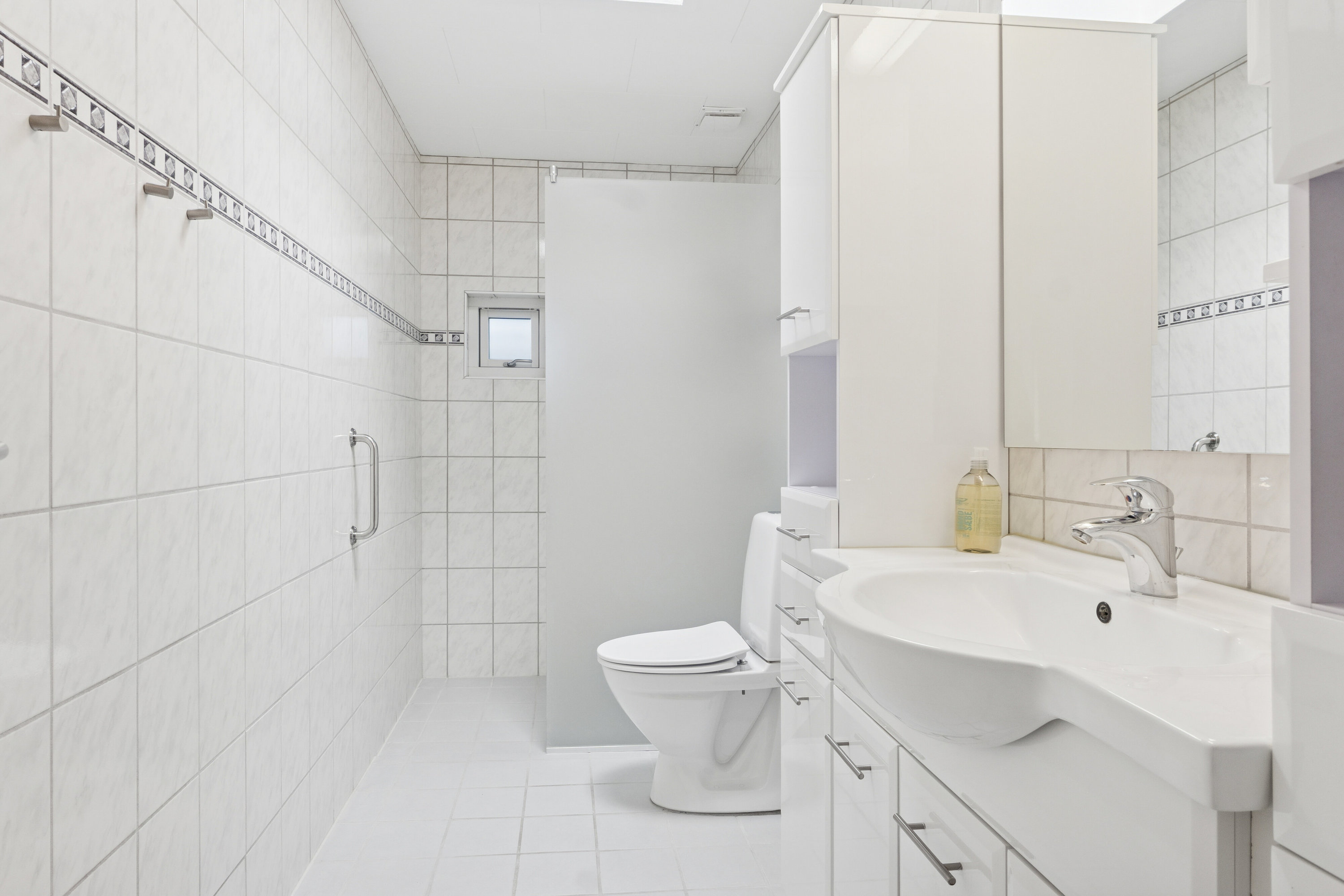 Fremhævet badeværelse billede i fuldskærmstilstand. Billede af Fjordparken 12, 4720 Præstø