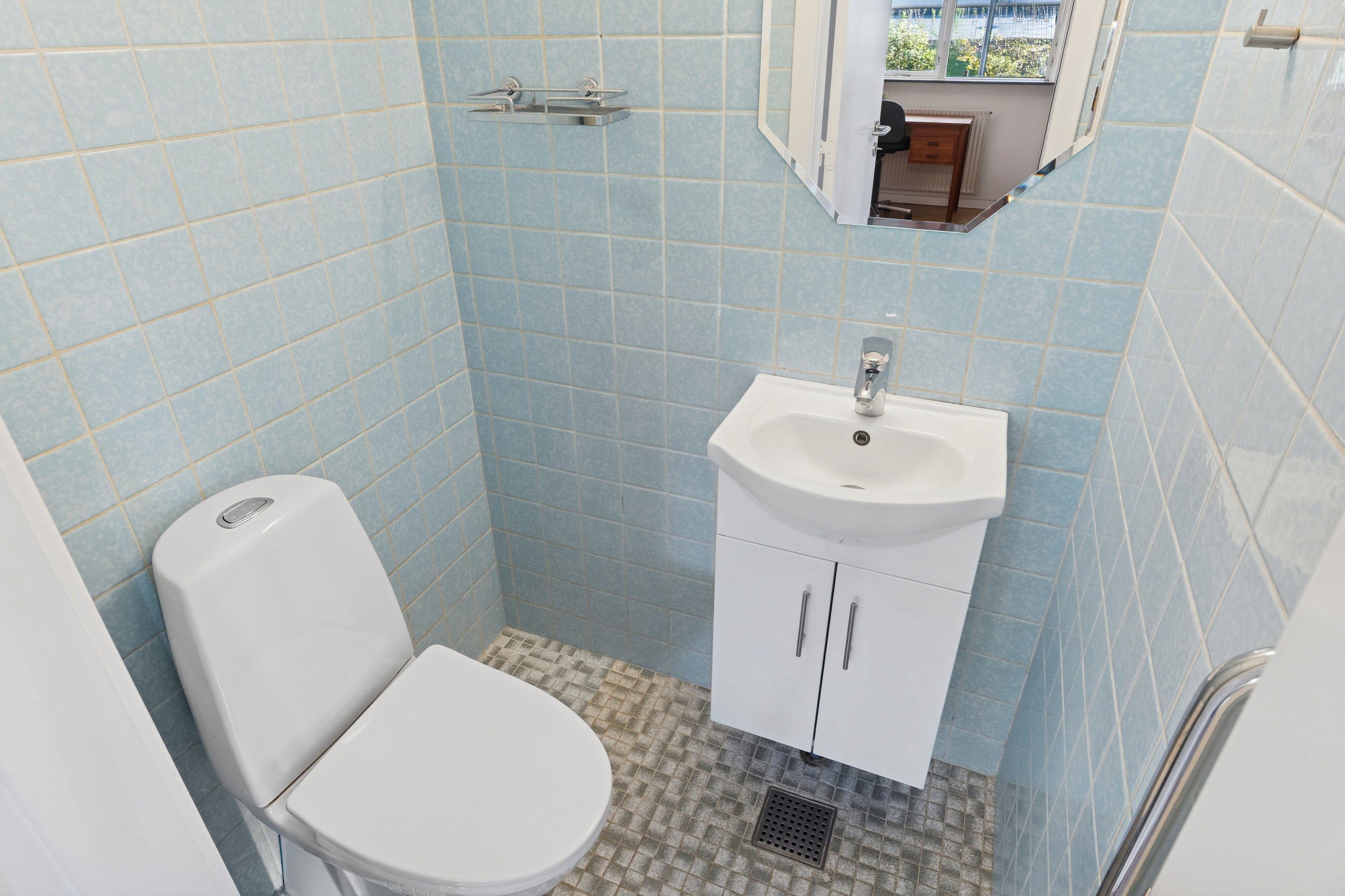 Fremhævet badeværelse billede i fuldskærmstilstand. Billede af Fjordparken 12, 4720 Præstø