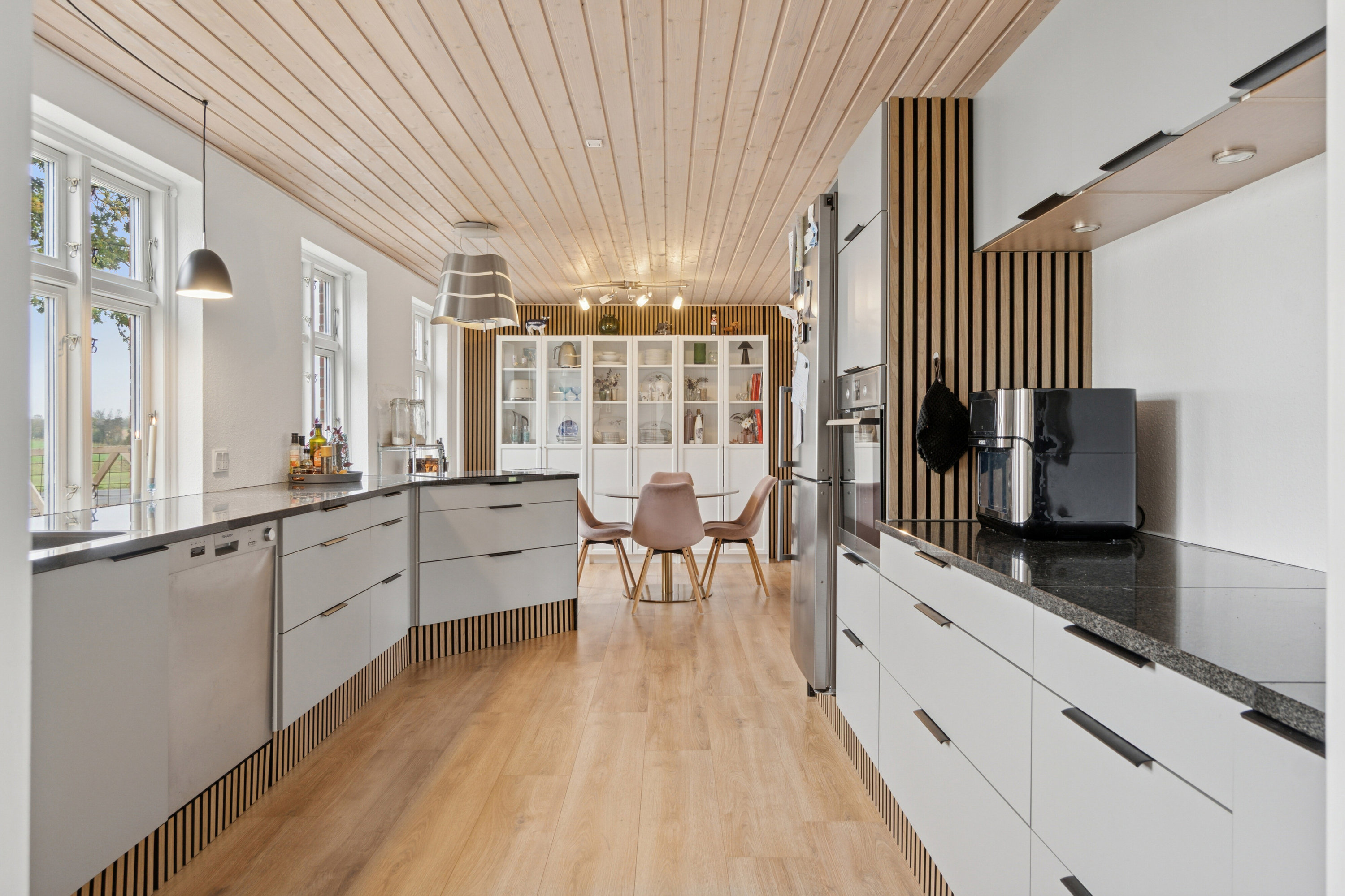 Miniaturebillede 2: køkken. Billede af Vindumvej 157, 8840 Rødkærsbro