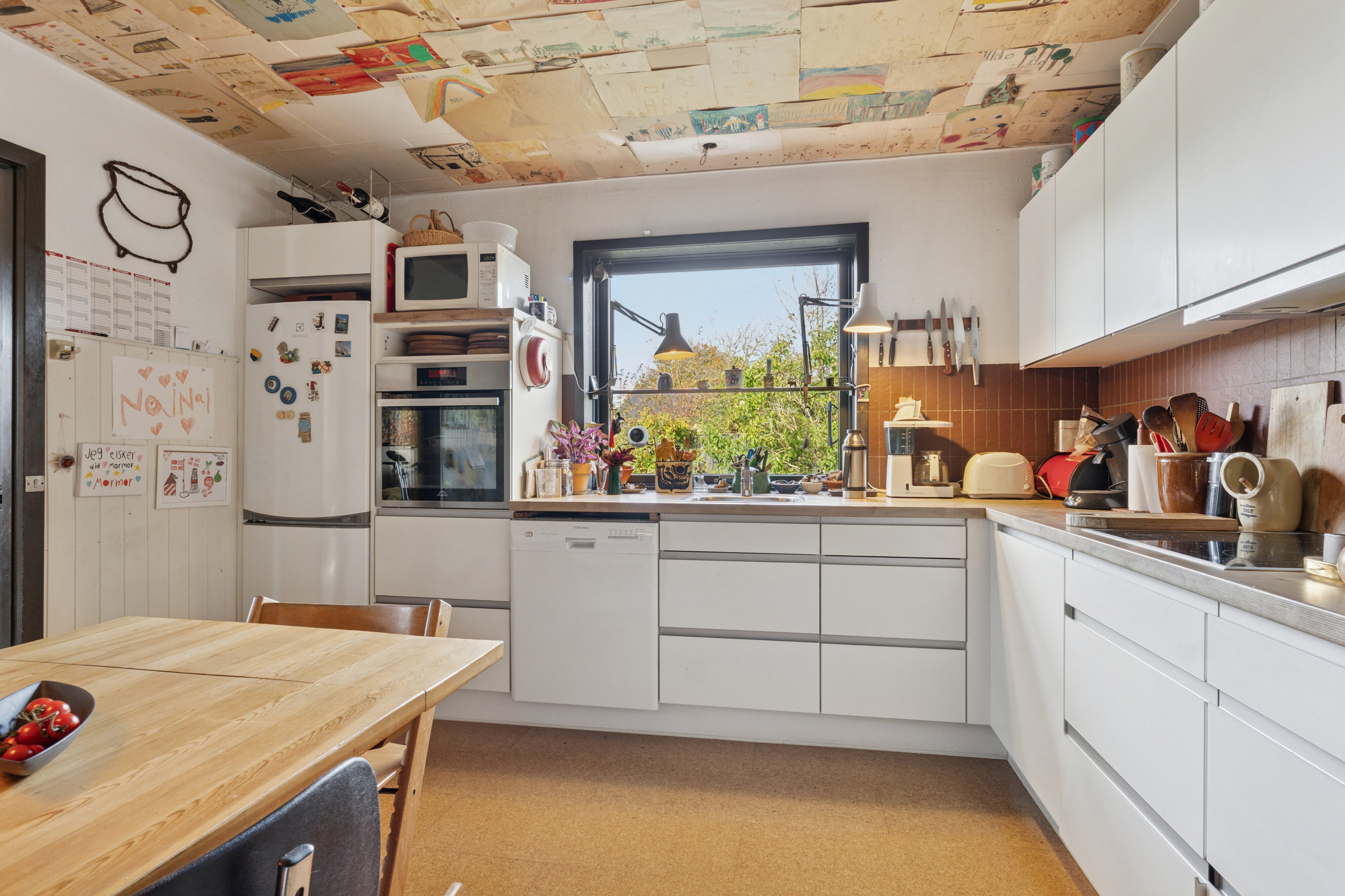 Fremhævet køkken billede i fuldskærmstilstand. Billede af Thorsvej 15, 9870 Sindal