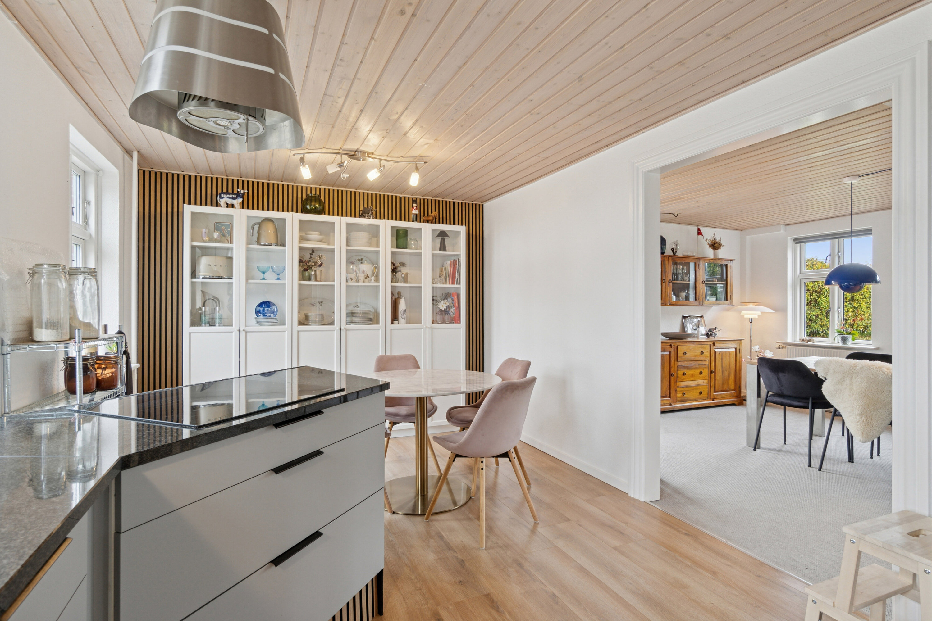 Fremhævet køkken billede i fuldskærmstilstand. Billede af Vindumvej 157, 8840 Rødkærsbro