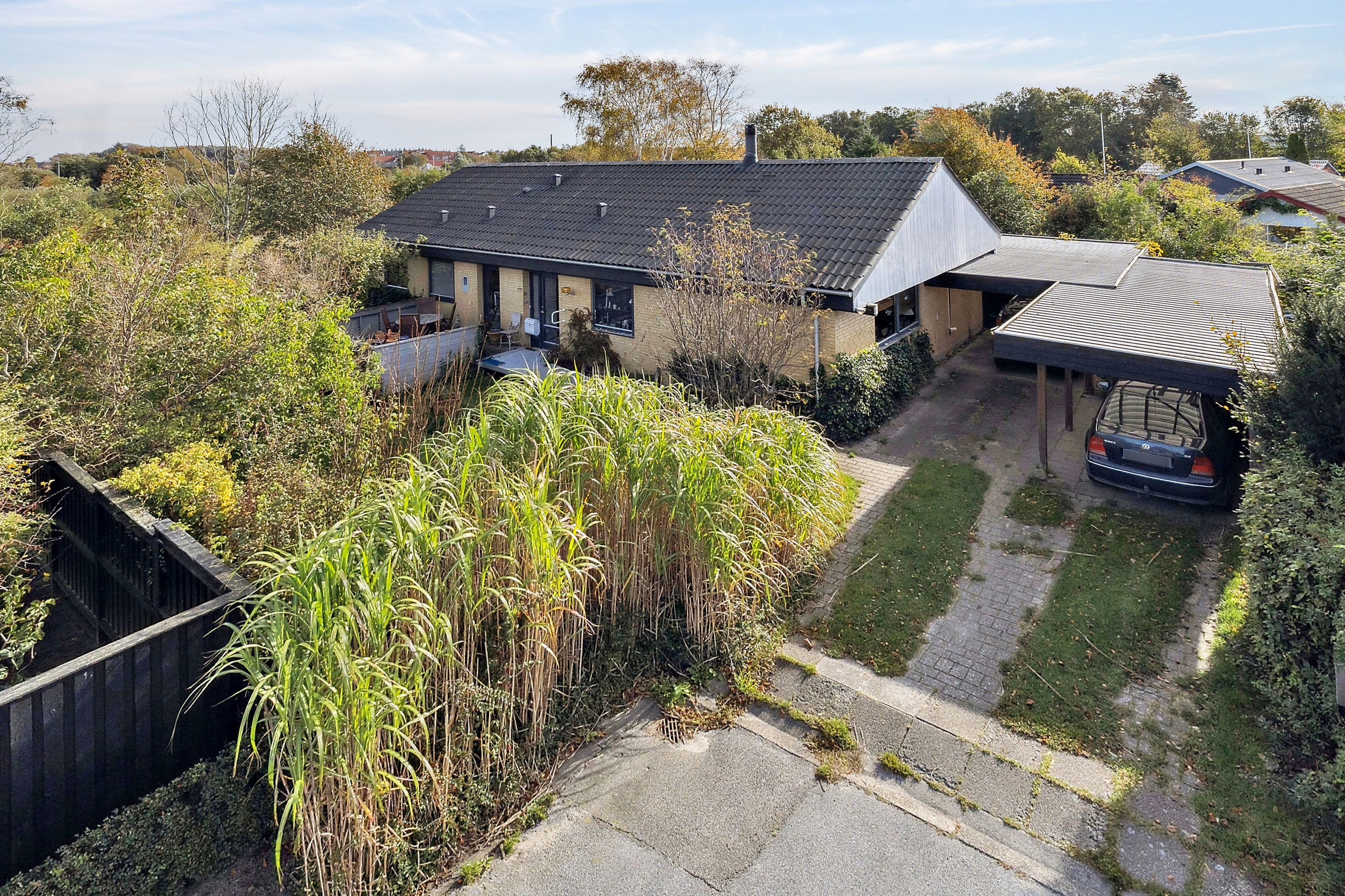 Fremhævet set fra vejen billede i fuldskærmstilstand. Billede af Thorsvej 15, 9870 Sindal