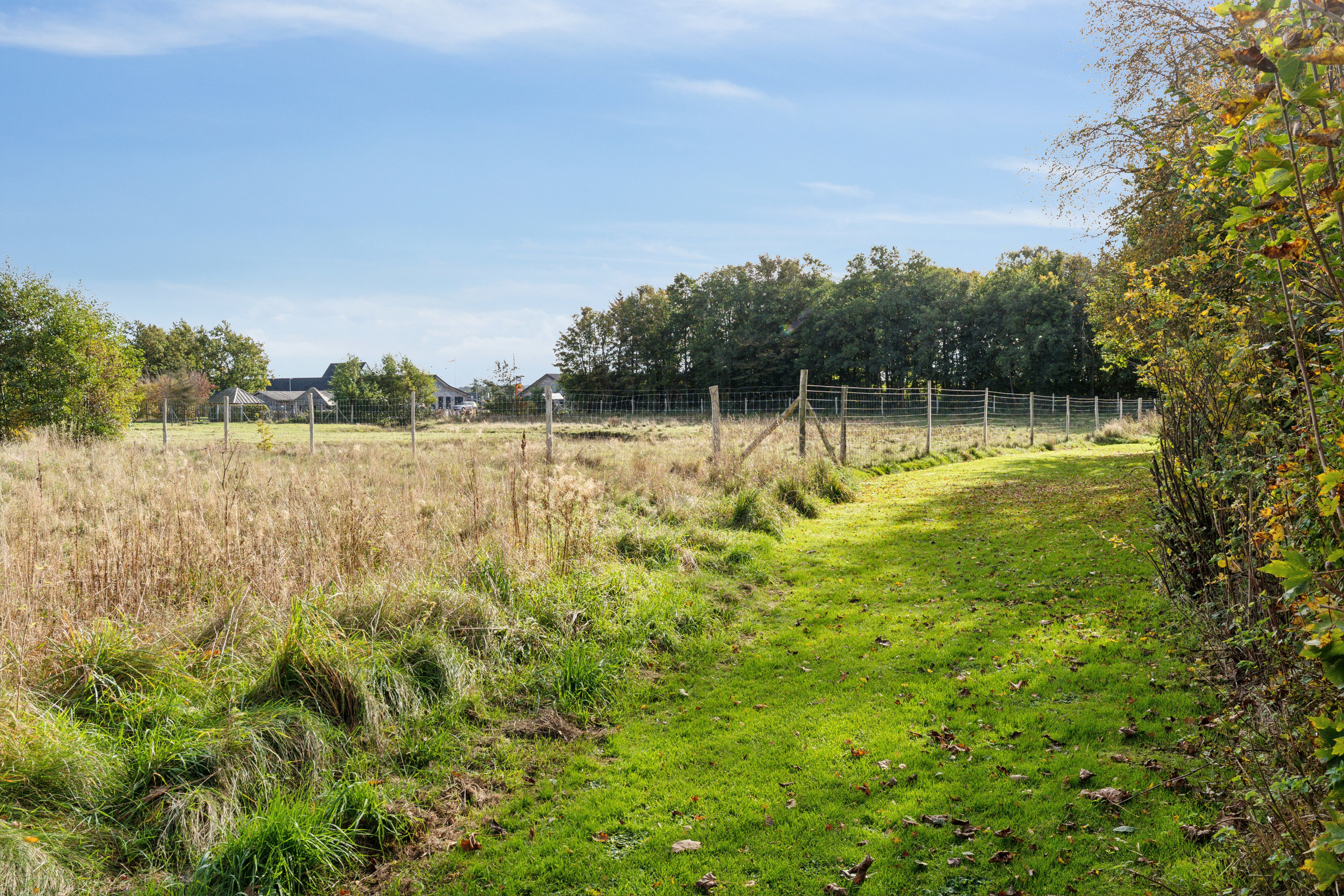 Fremhævet udendørs billede i fuldskærmstilstand. Billede af Thorsvej 15, 9870 Sindal