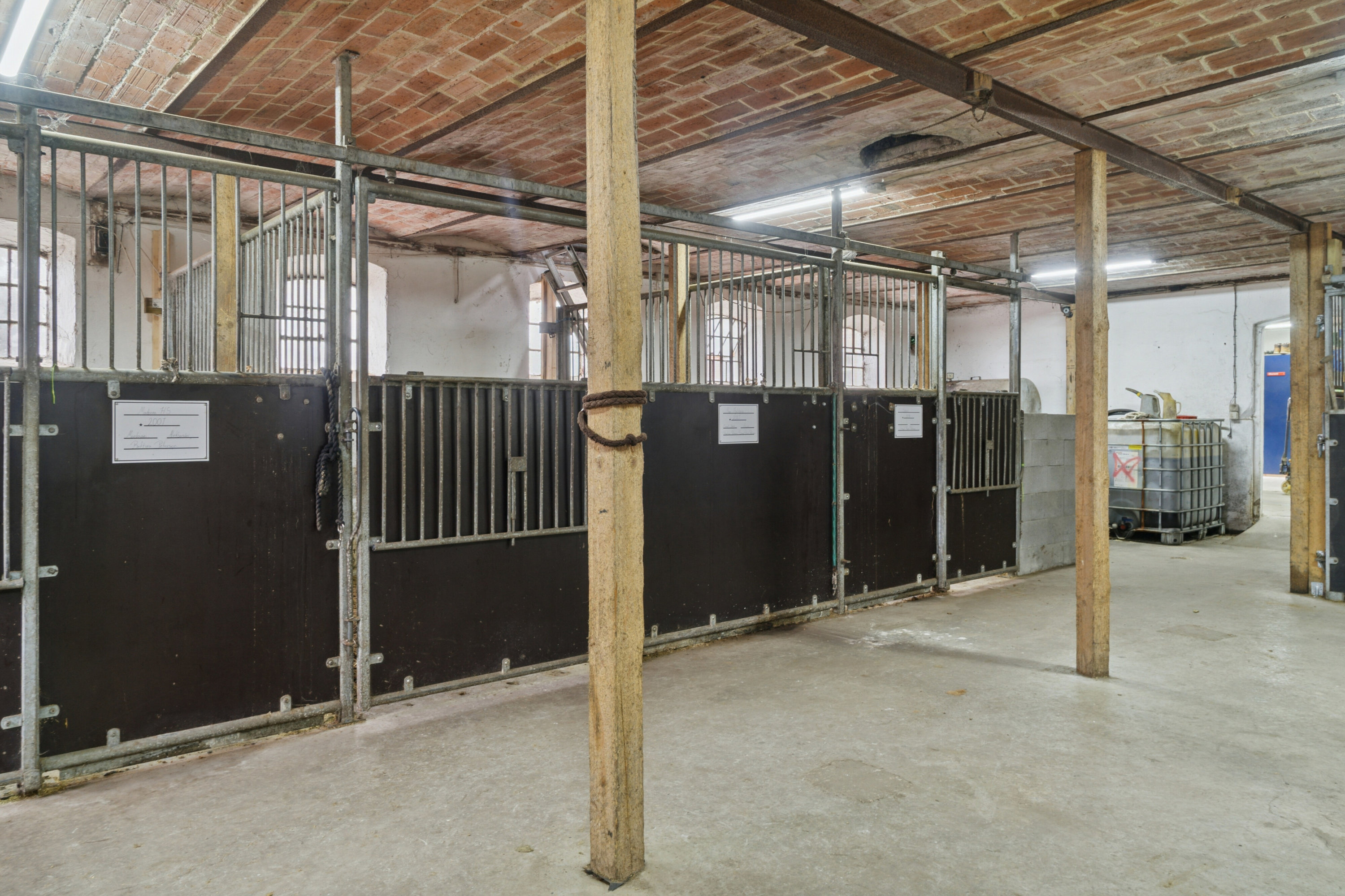 Fremhævet stald billede i fuldskærmstilstand. Billede af Vindumvej 157, 8840 Rødkærsbro