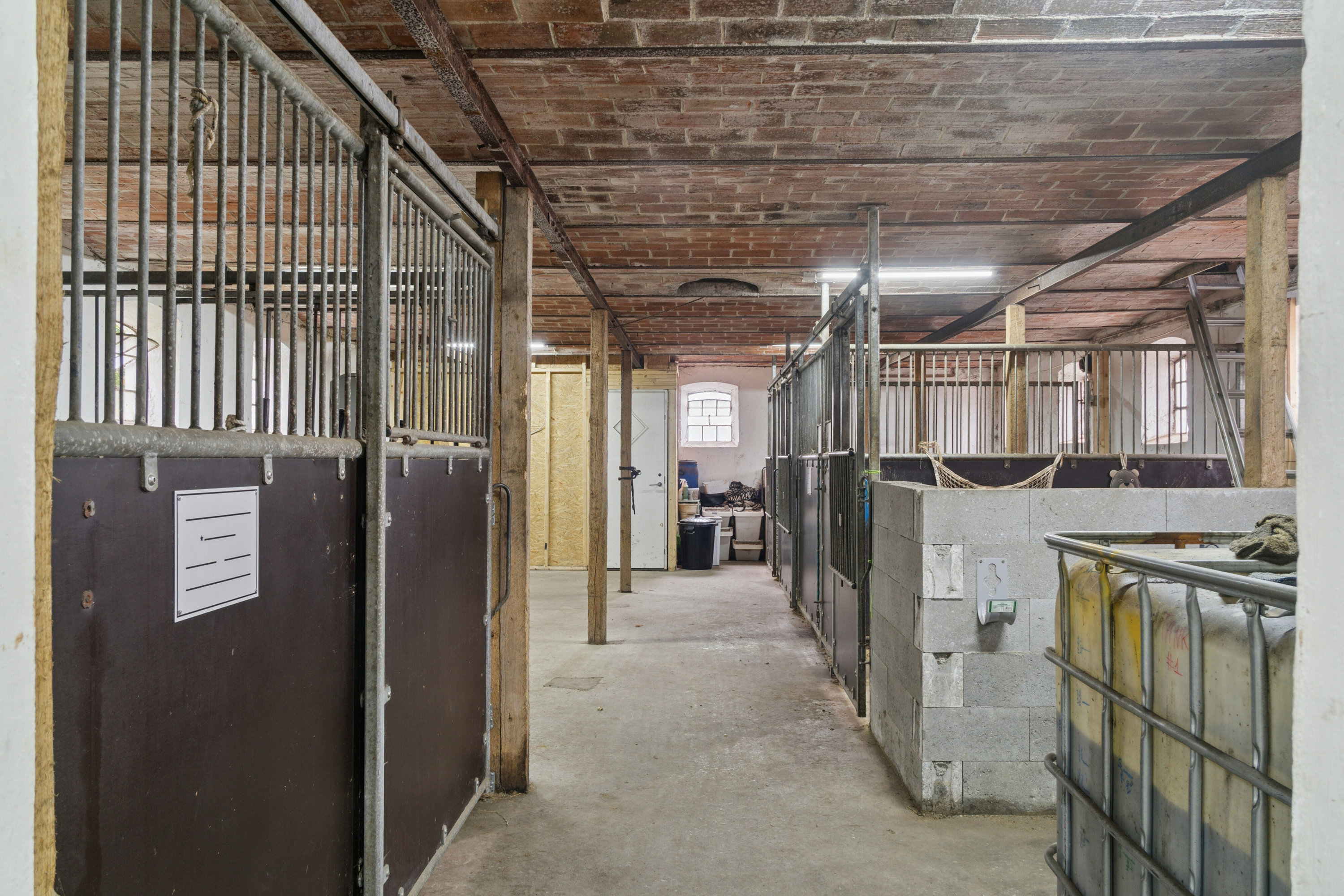 Fremhævet stald billede i fuldskærmstilstand. Billede af Vindumvej 157, 8840 Rødkærsbro