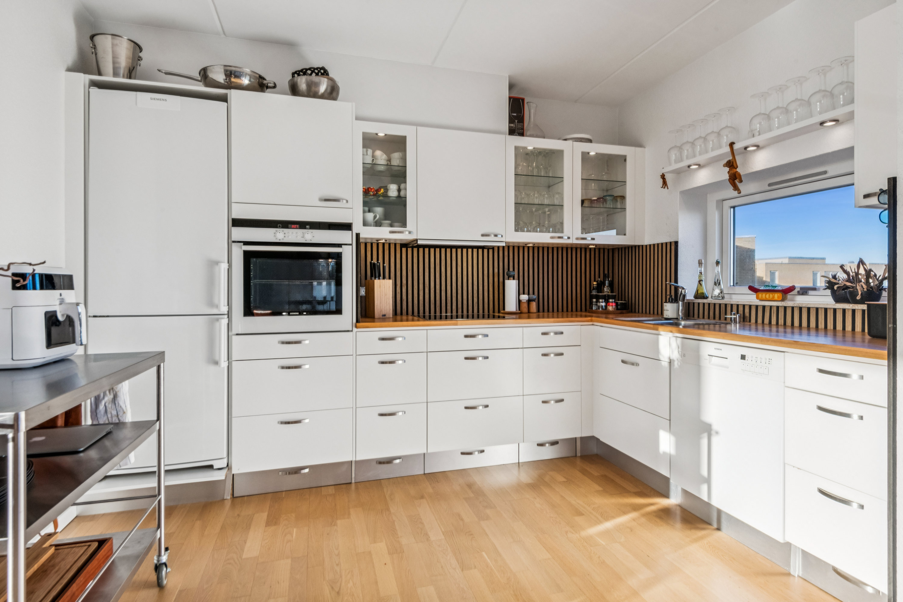 Fremhævet køkken billede i fuldskærmstilstand. Billede af Blegkilde Alle 53, 3. th., 9000 Aalborg