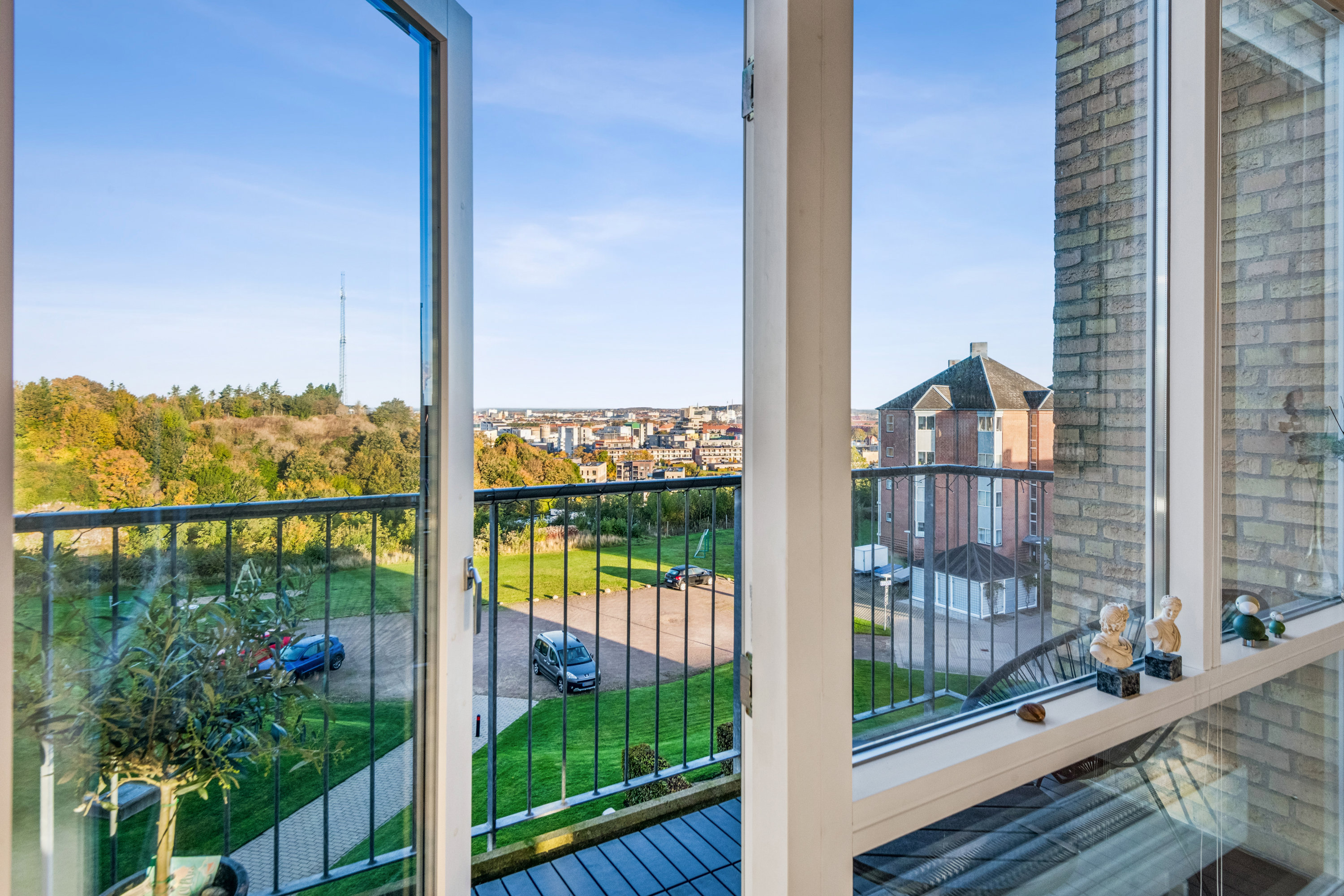 Fremhævet altan billede i fuldskærmstilstand. Billede af Blegkilde Alle 53, 3. th., 9000 Aalborg