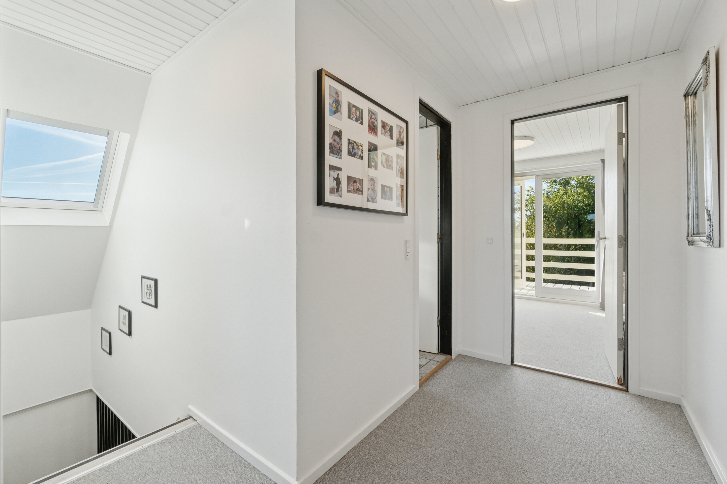 Fremhævet hall billede i fuldskærmstilstand. Billede af Rudebækvej 11, 2610 Rødovre