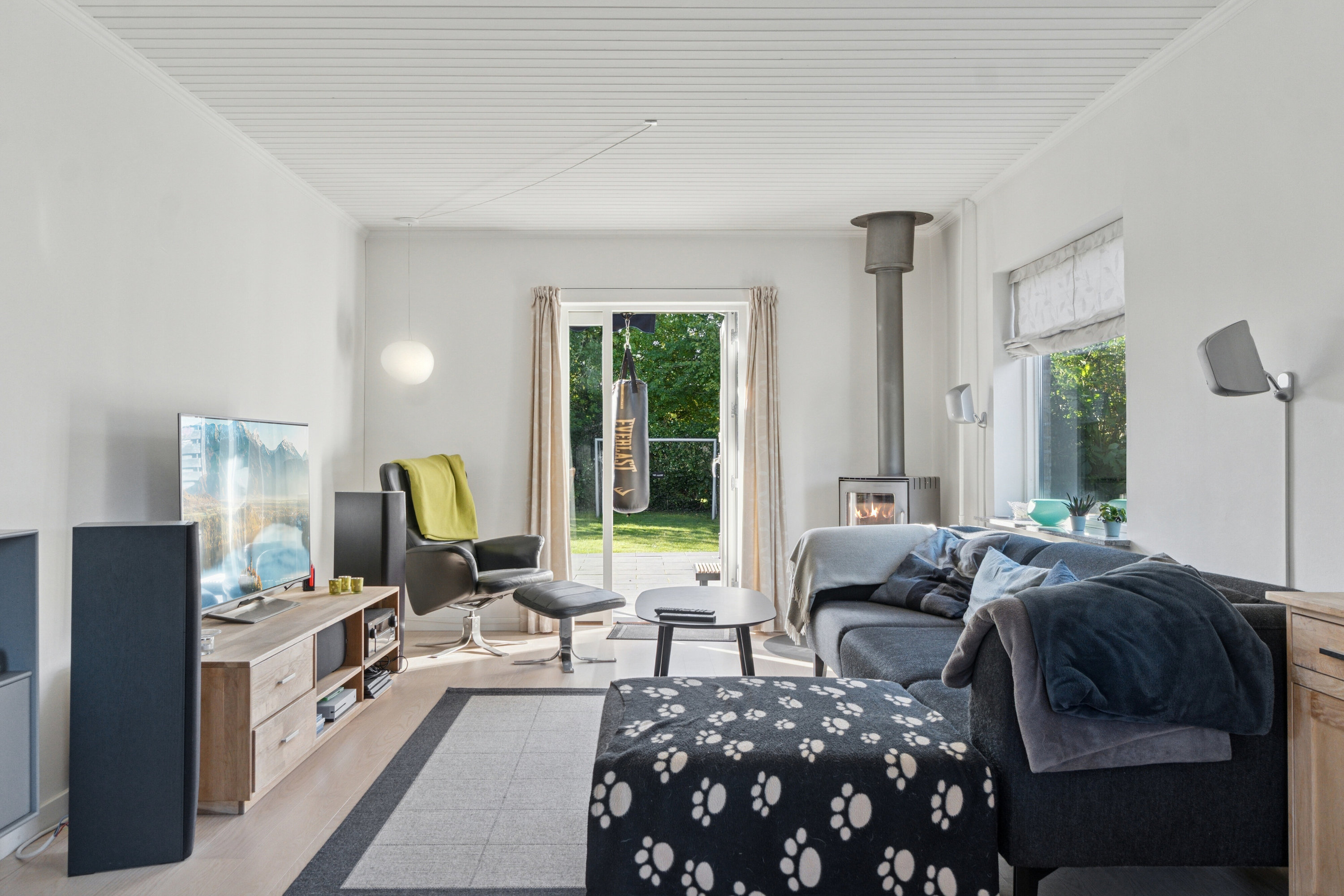 Fremhævet stue billede i fuldskærmstilstand. Billede af Rudebækvej 11, 2610 Rødovre