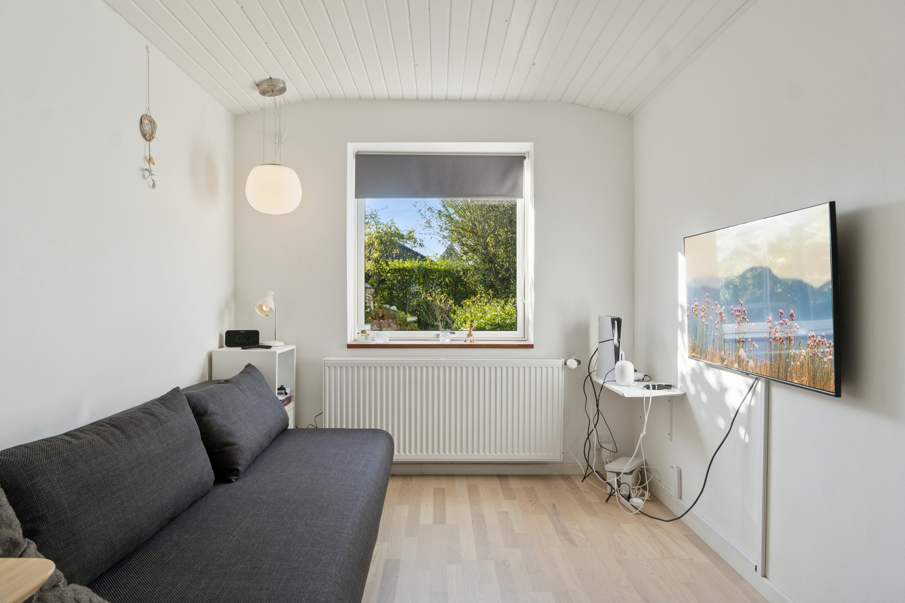 Fremhævet soveværelse billede i fuldskærmstilstand. Billede af Rudebækvej 11, 2610 Rødovre