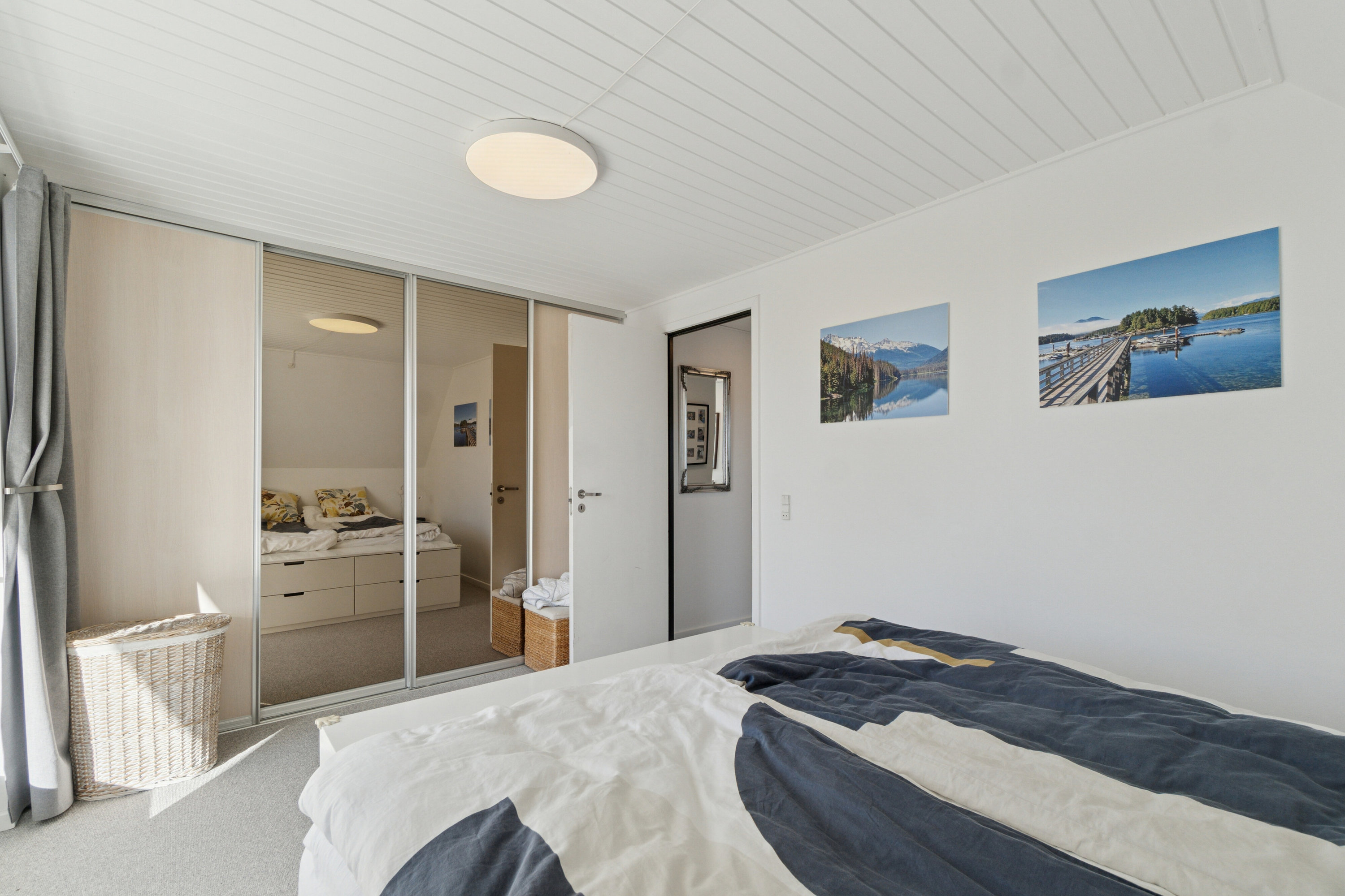 Fremhævet soveværelse billede i fuldskærmstilstand. Billede af Rudebækvej 11, 2610 Rødovre