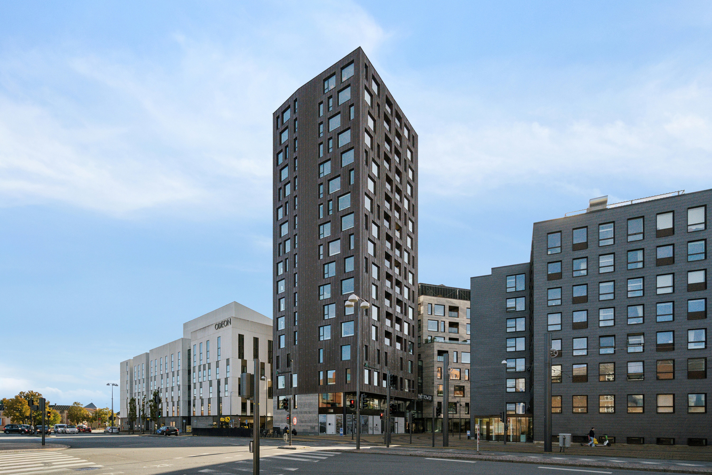 Fremhævet udendørs billede i fuldskærmstilstand. Billede af Odeons Kvarter 21, 10. tv., 5000 Odense C