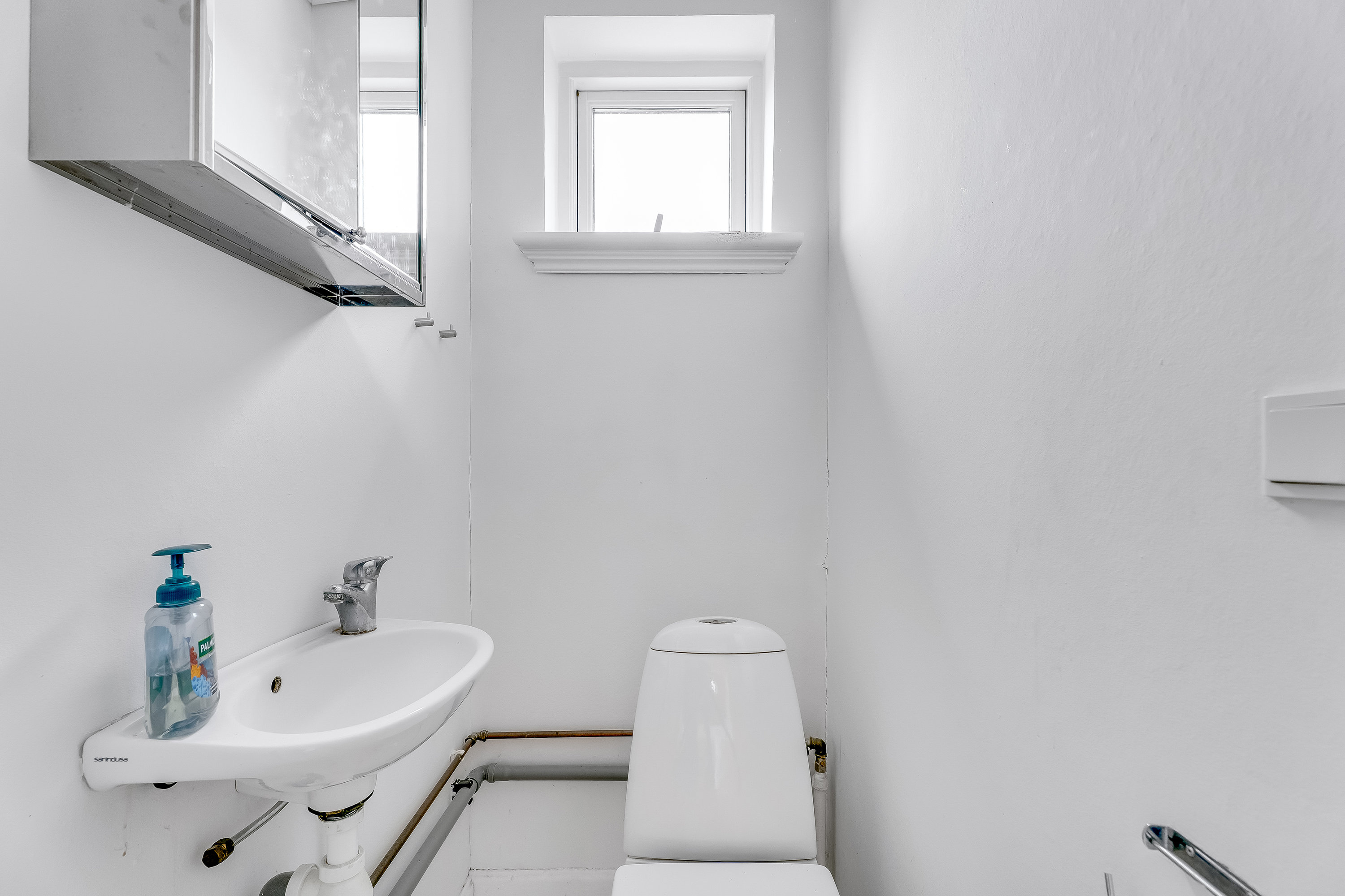 Fremhævet toilet billede i fuldskærmstilstand. Billede af Maglemervej 33, 4930 Maribo