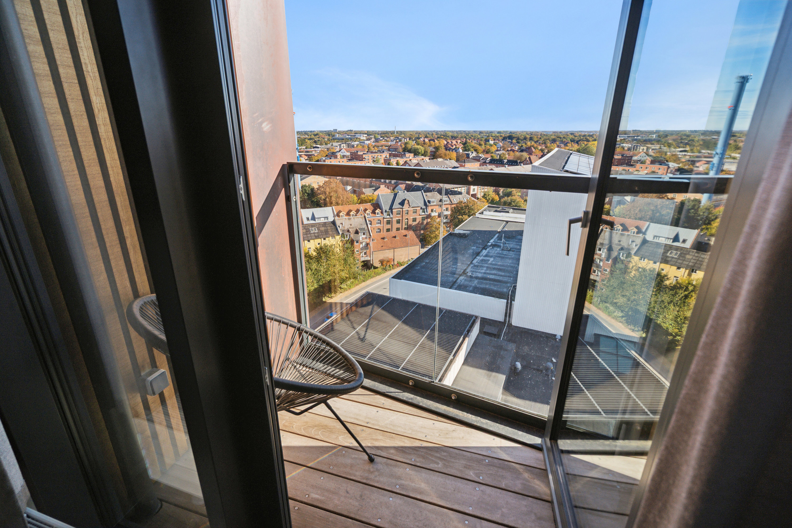 Fremhævet indendørs billede i fuldskærmstilstand. Billede af Odeons Kvarter 21, 10. tv., 5000 Odense C