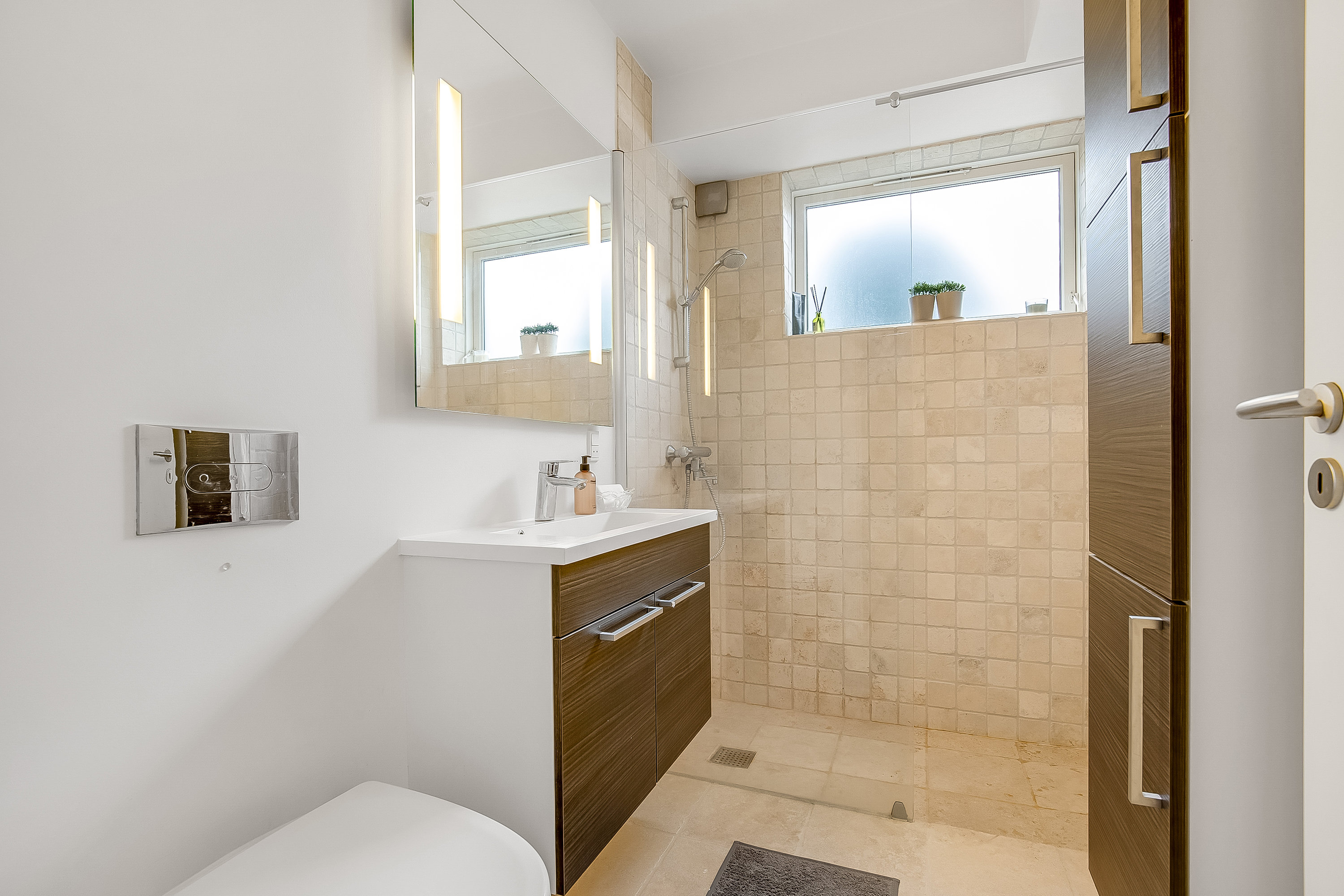 Fremhævet badeværelse billede i fuldskærmstilstand. Billede af Vangen 12C, Tved, 6000 Kolding