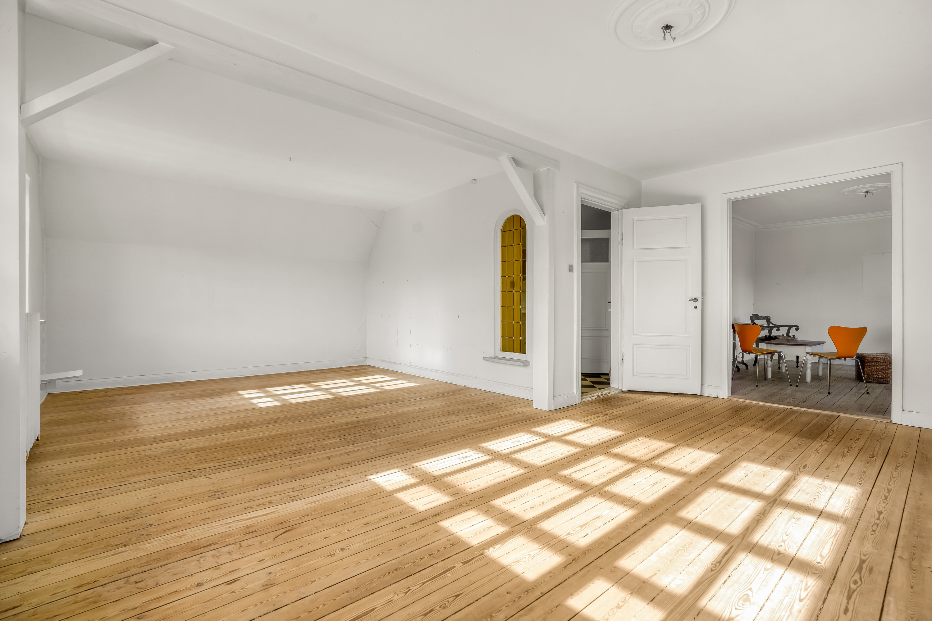 Fremhævet stue billede i fuldskærmstilstand. Billede af Hjallesevej 125, 5230 Odense M