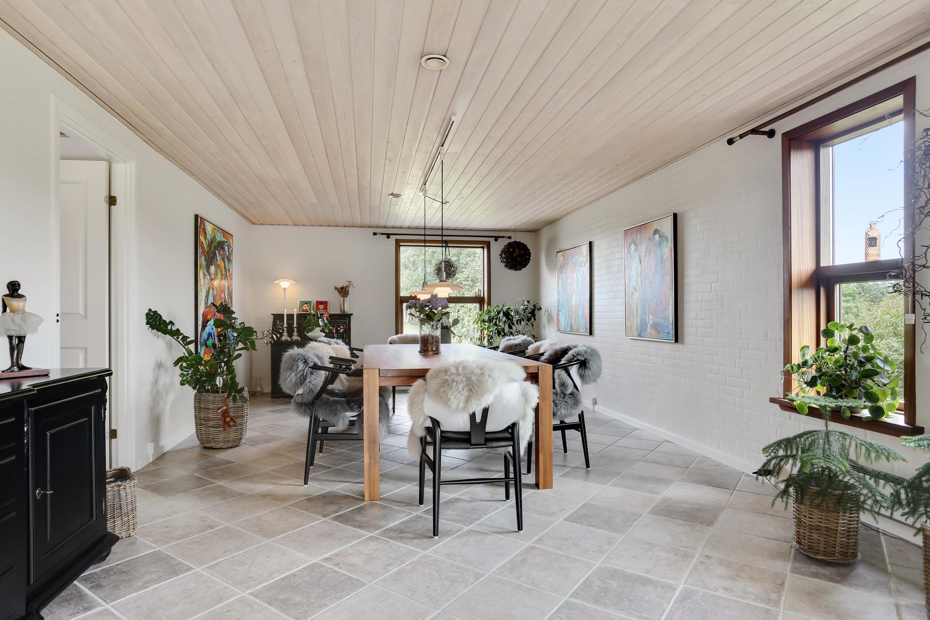 Fremhævet spisestue billede i fuldskærmstilstand. Billede af Eskærvej 10, Mejling, 9900 Frederikshavn