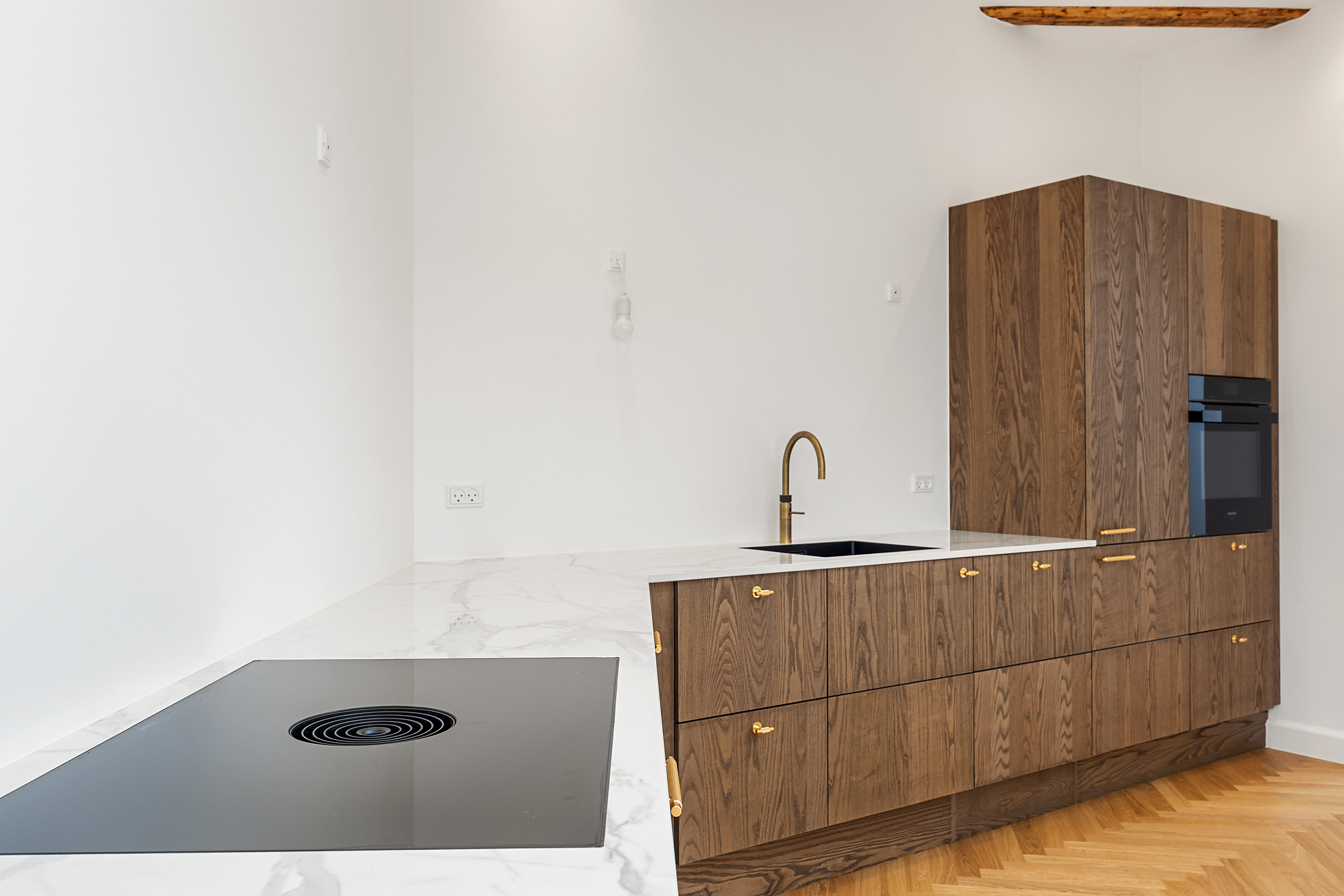 Fremhævet køkken billede i fuldskærmstilstand. Billede af Klosterstræde 3, 4. 3., 1157 København K