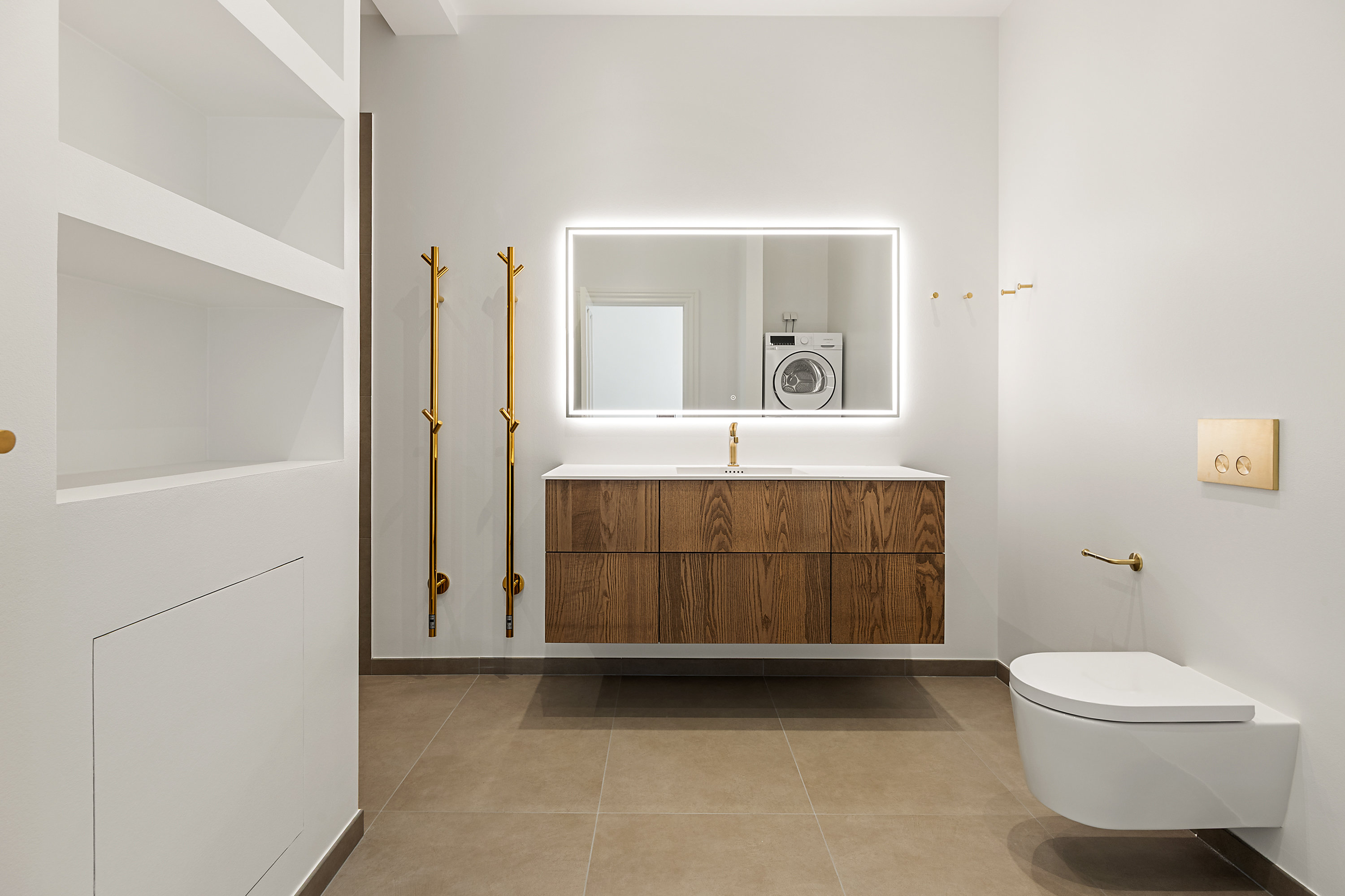 Fremhævet bad billede i fuldskærmstilstand. Billede af Klosterstræde 3, 4. 3., 1157 København K