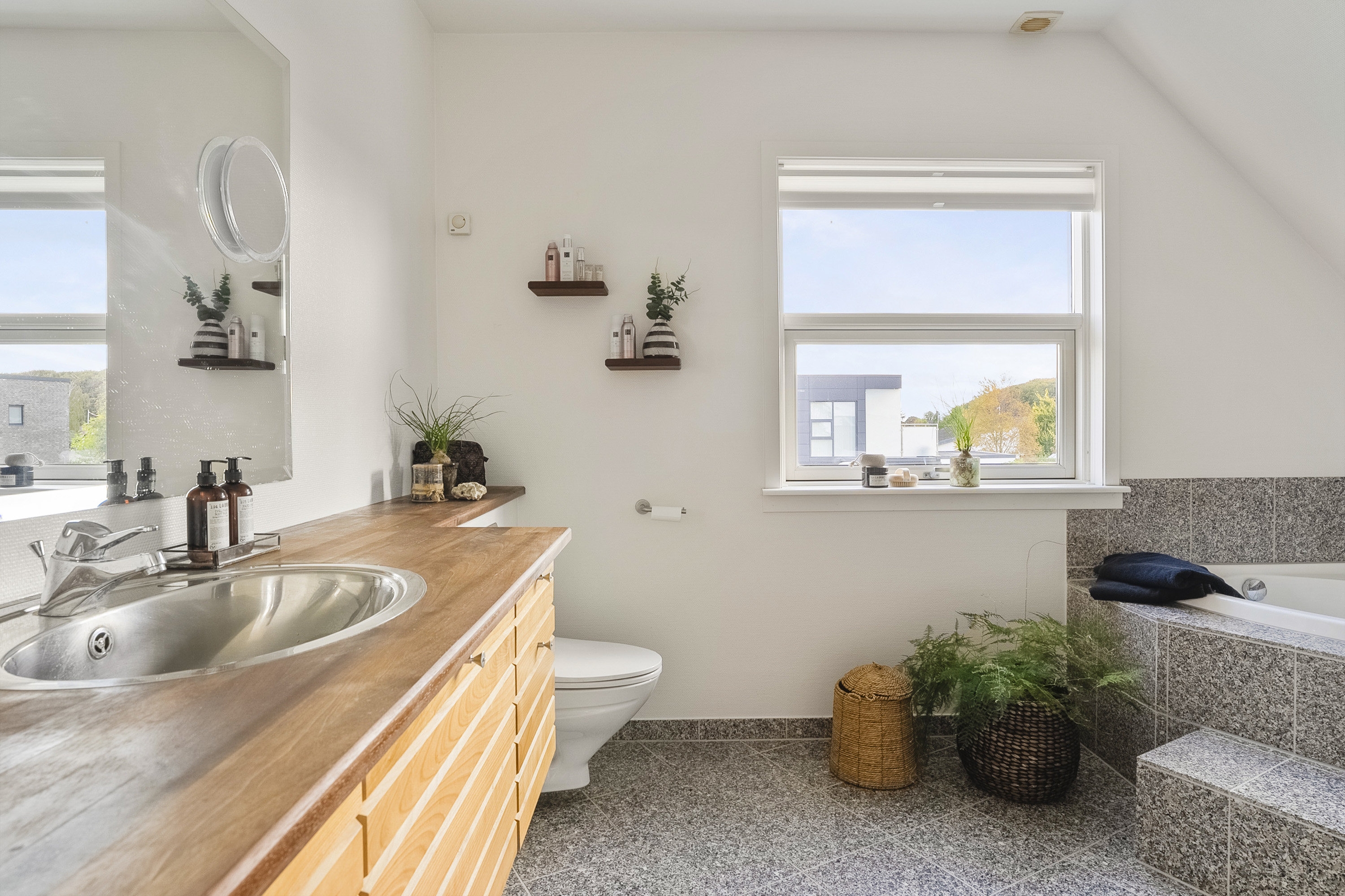 Fremhævet  billede i fuldskærmstilstand. Billede af Humlehave 4, 8700 Horsens