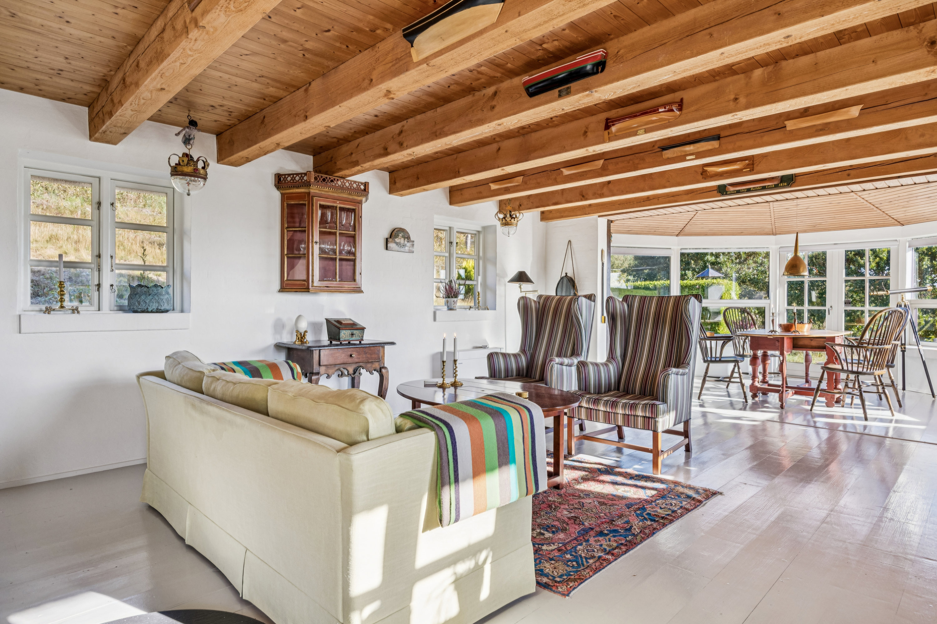 Fremhævet stue billede i fuldskærmstilstand. Billede af Hybenvej 7, Fuglsø Strand, 8400 Ebeltoft