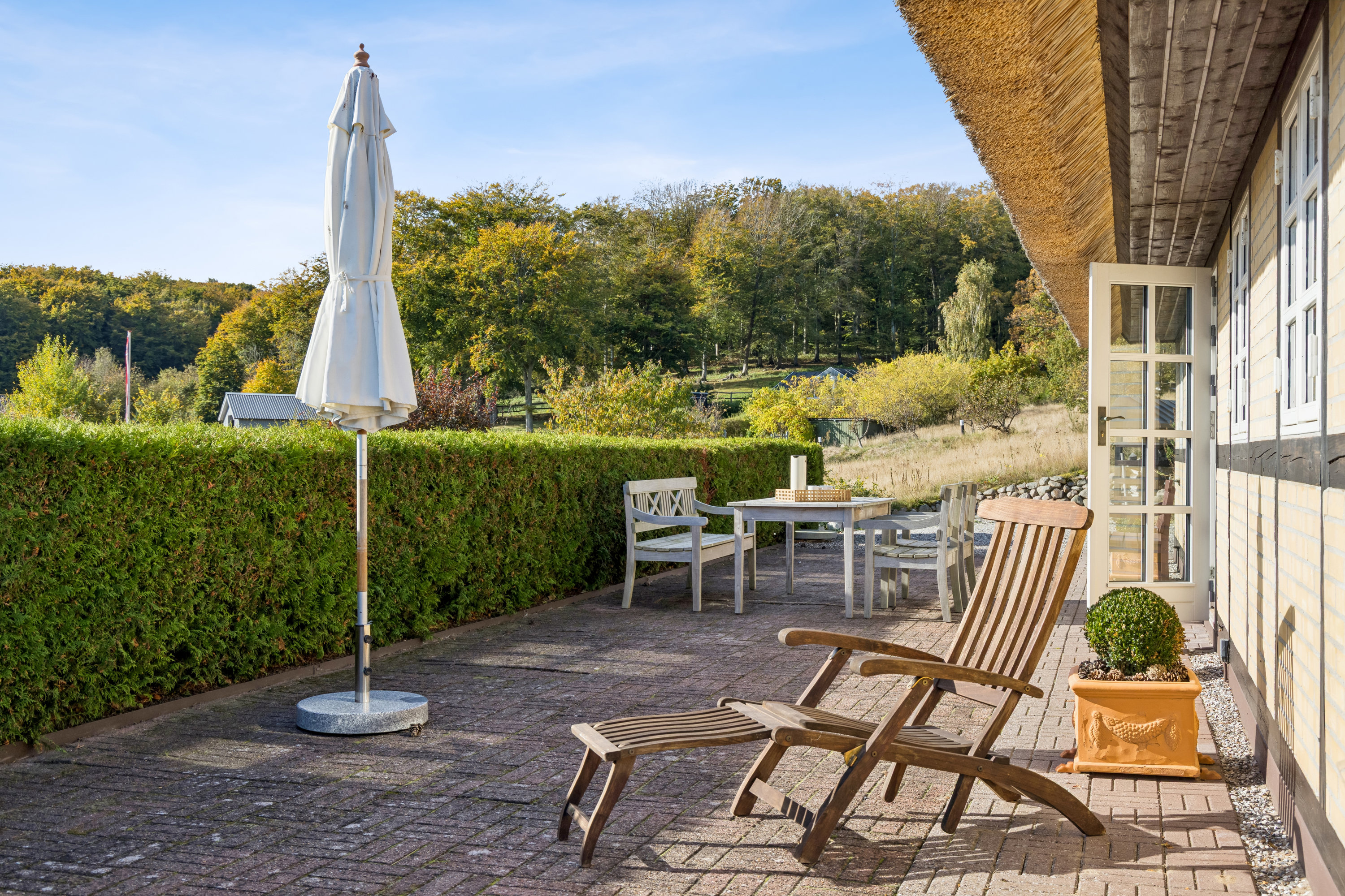 Fremhævet have billede i fuldskærmstilstand. Billede af Hybenvej 7, Fuglsø Strand, 8400 Ebeltoft