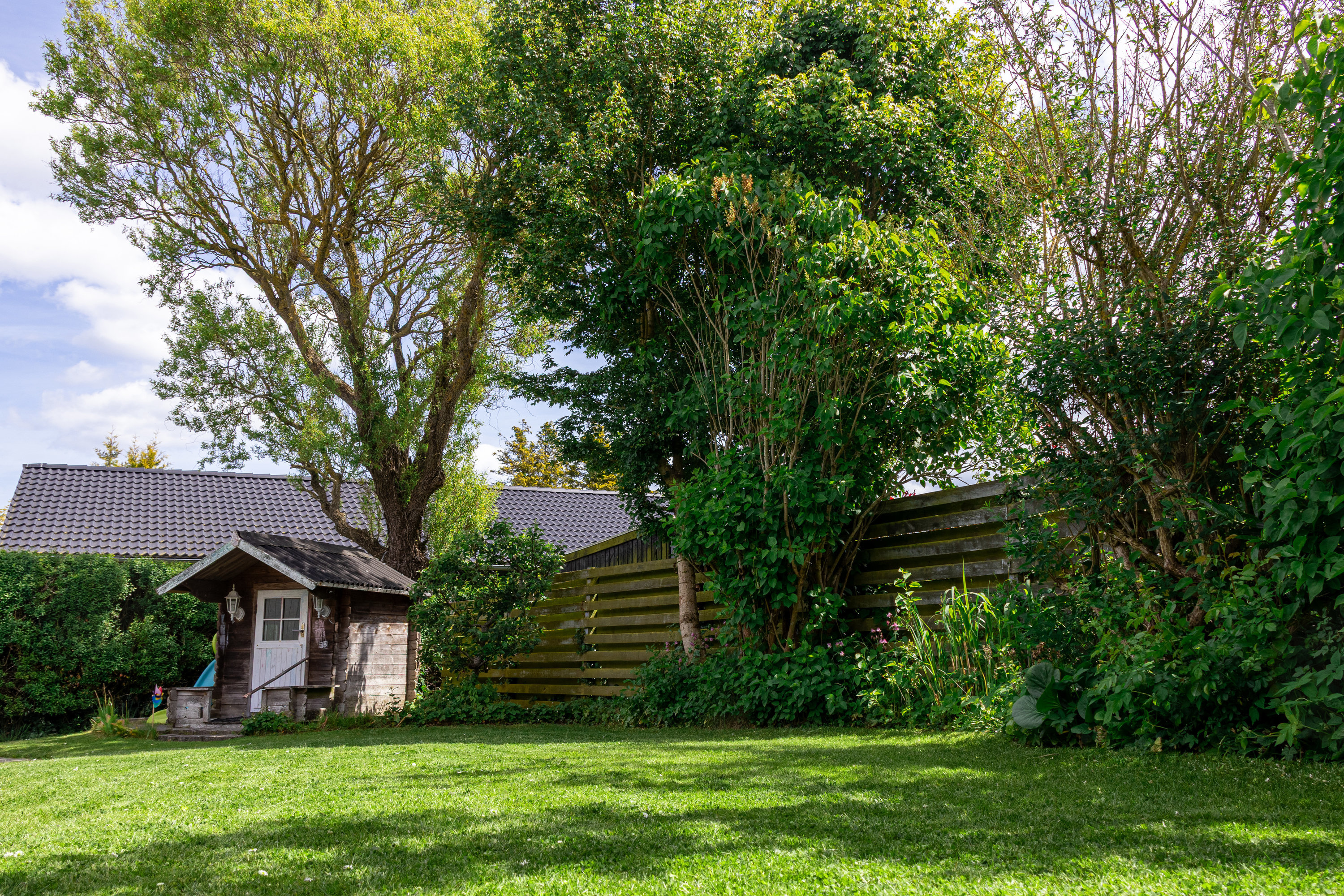 Fremhævet have billede i fuldskærmstilstand. Billede af Byvænget 17, Stavtrup, 8260 Viby J