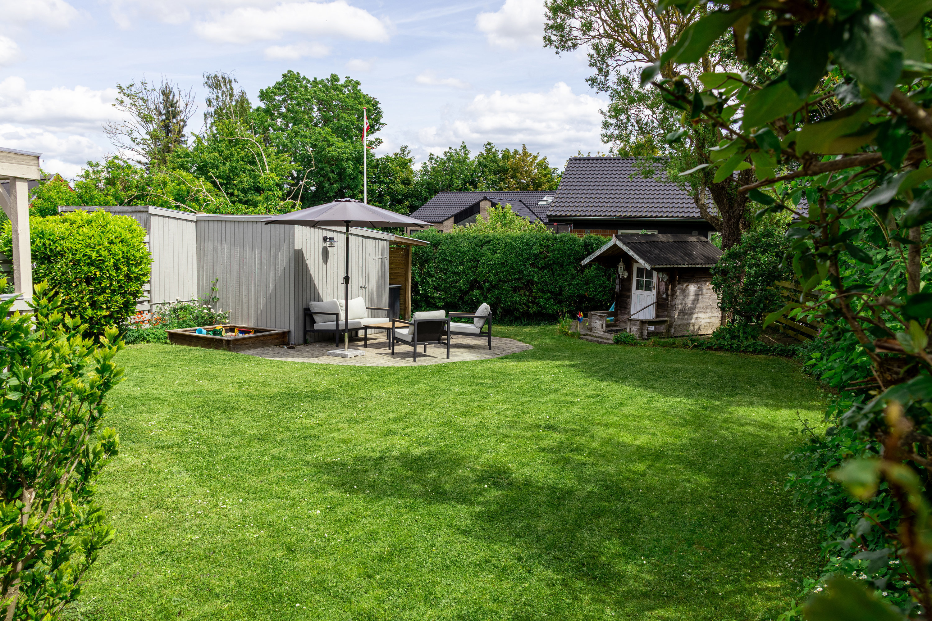 Fremhævet have billede i fuldskærmstilstand. Billede af Byvænget 17, Stavtrup, 8260 Viby J