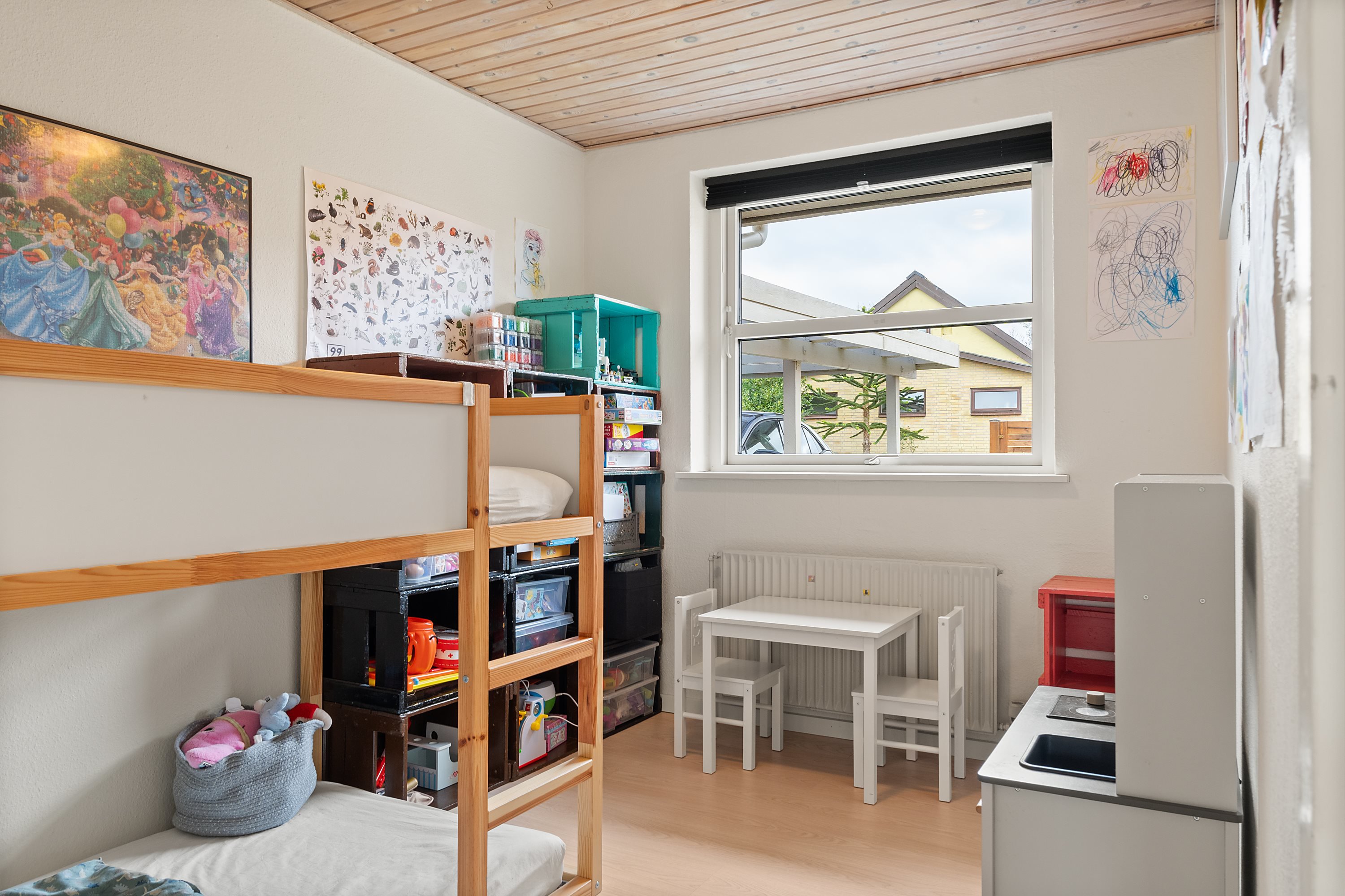 Fremhævet værelse billede i fuldskærmstilstand. Billede af Byvænget 17, Stavtrup, 8260 Viby J