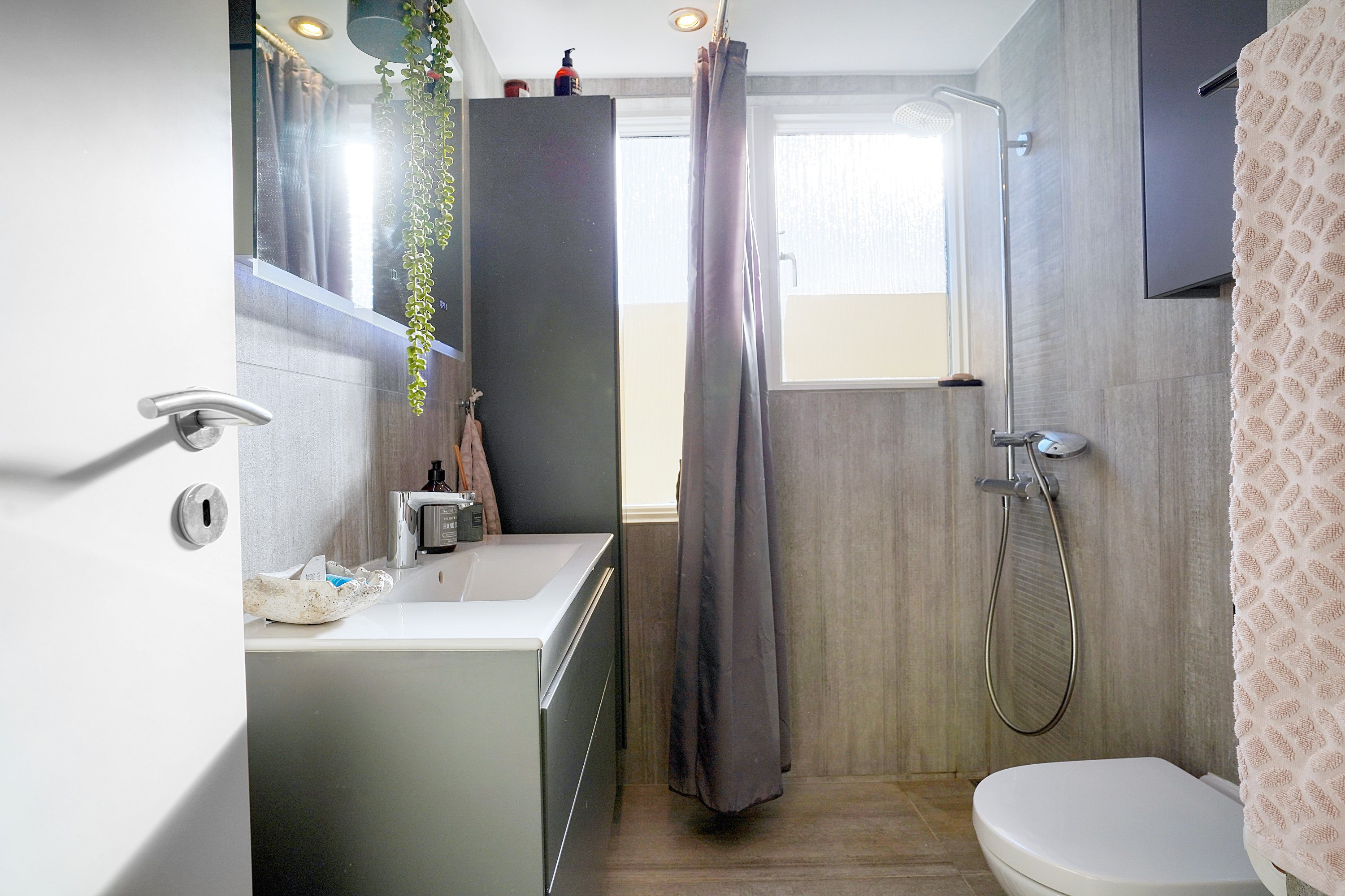 Fremhævet badeværelse billede i fuldskærmstilstand. Billede af Teglgårdsvej 407, 2. th., 3050 Humlebæk