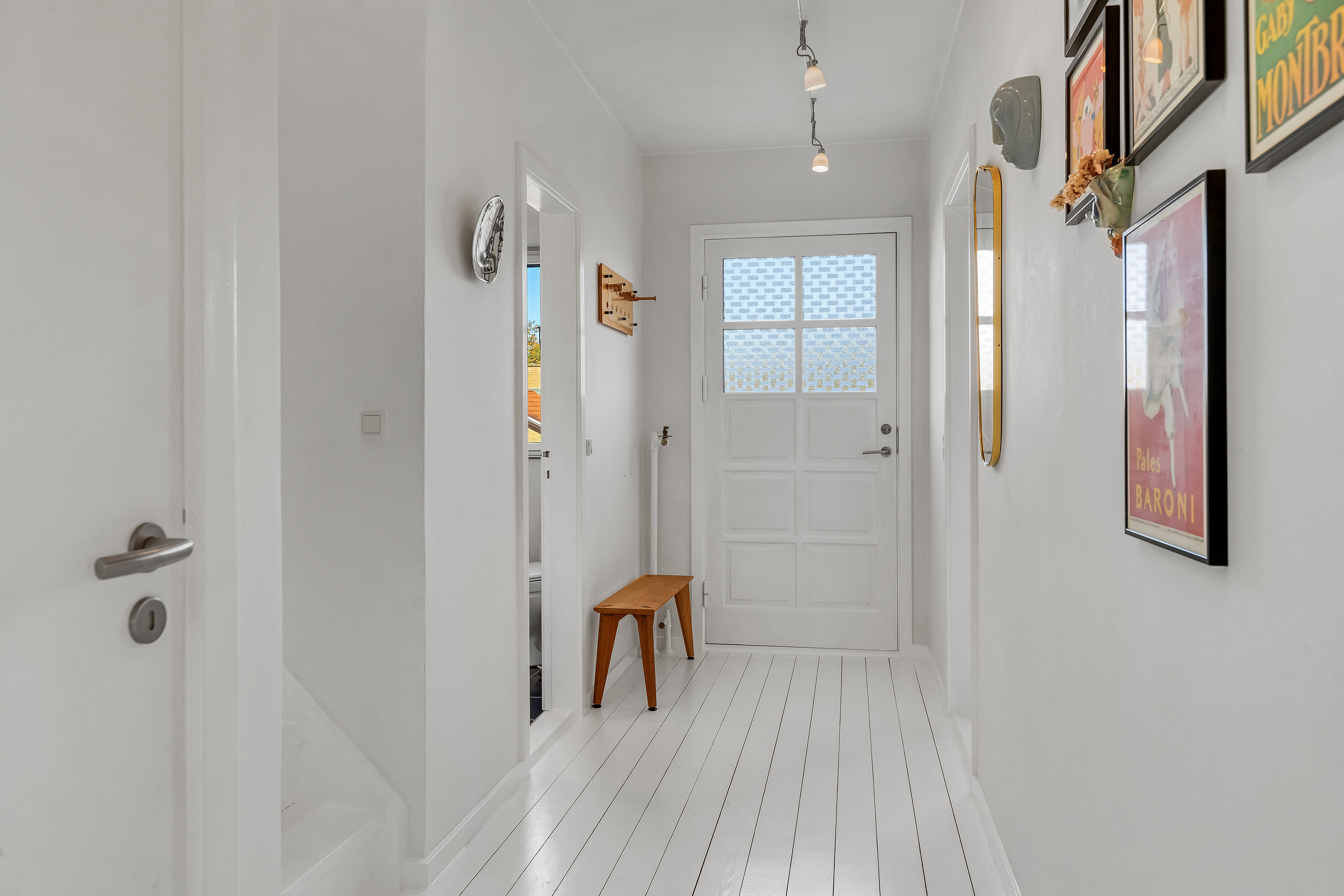 Fremhævet entré billede i fuldskærmstilstand. Billede af Degnebakken 24, 4050 Skibby