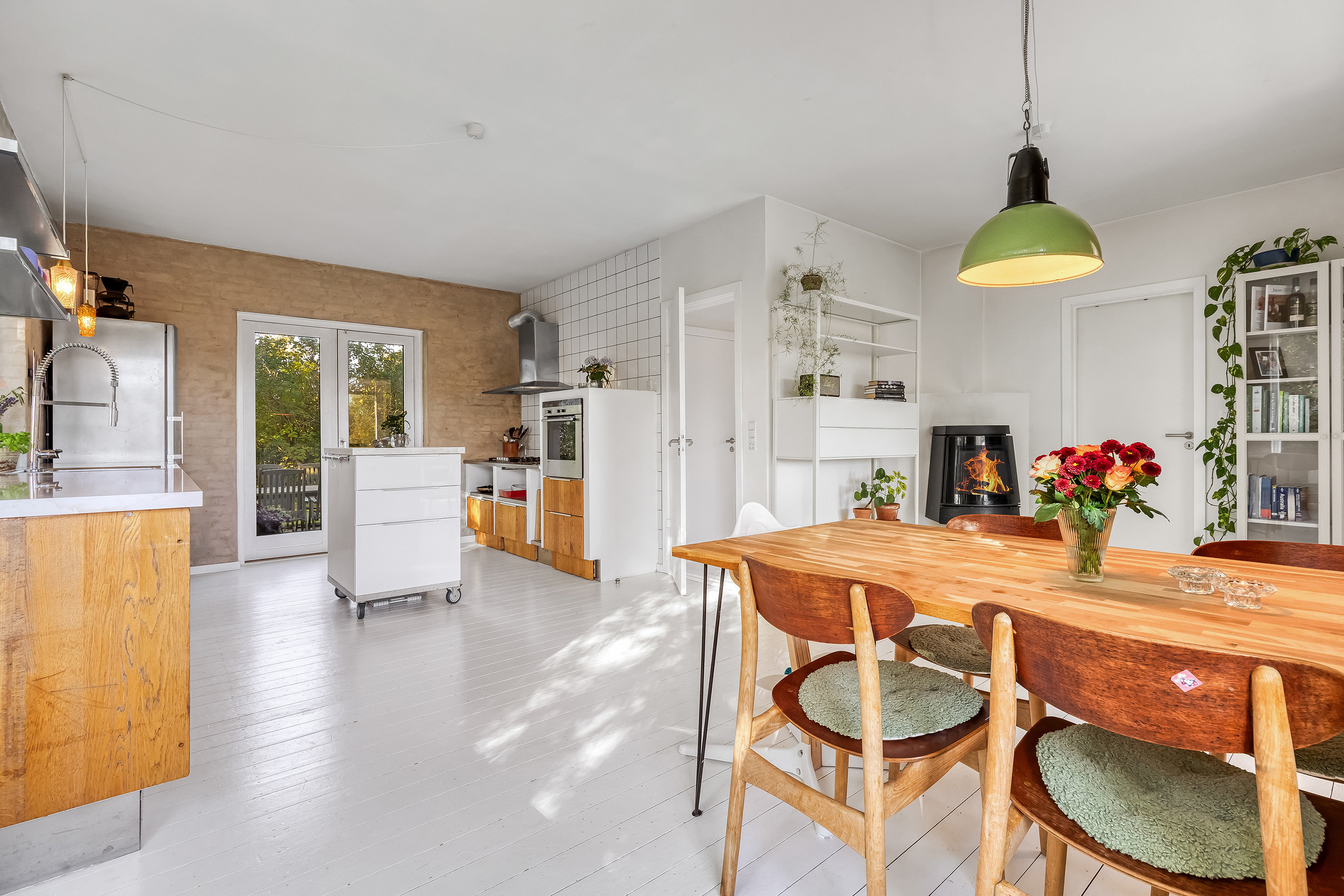 Fremhævet køkken alrum billede i fuldskærmstilstand. Billede af Degnebakken 24, 4050 Skibby