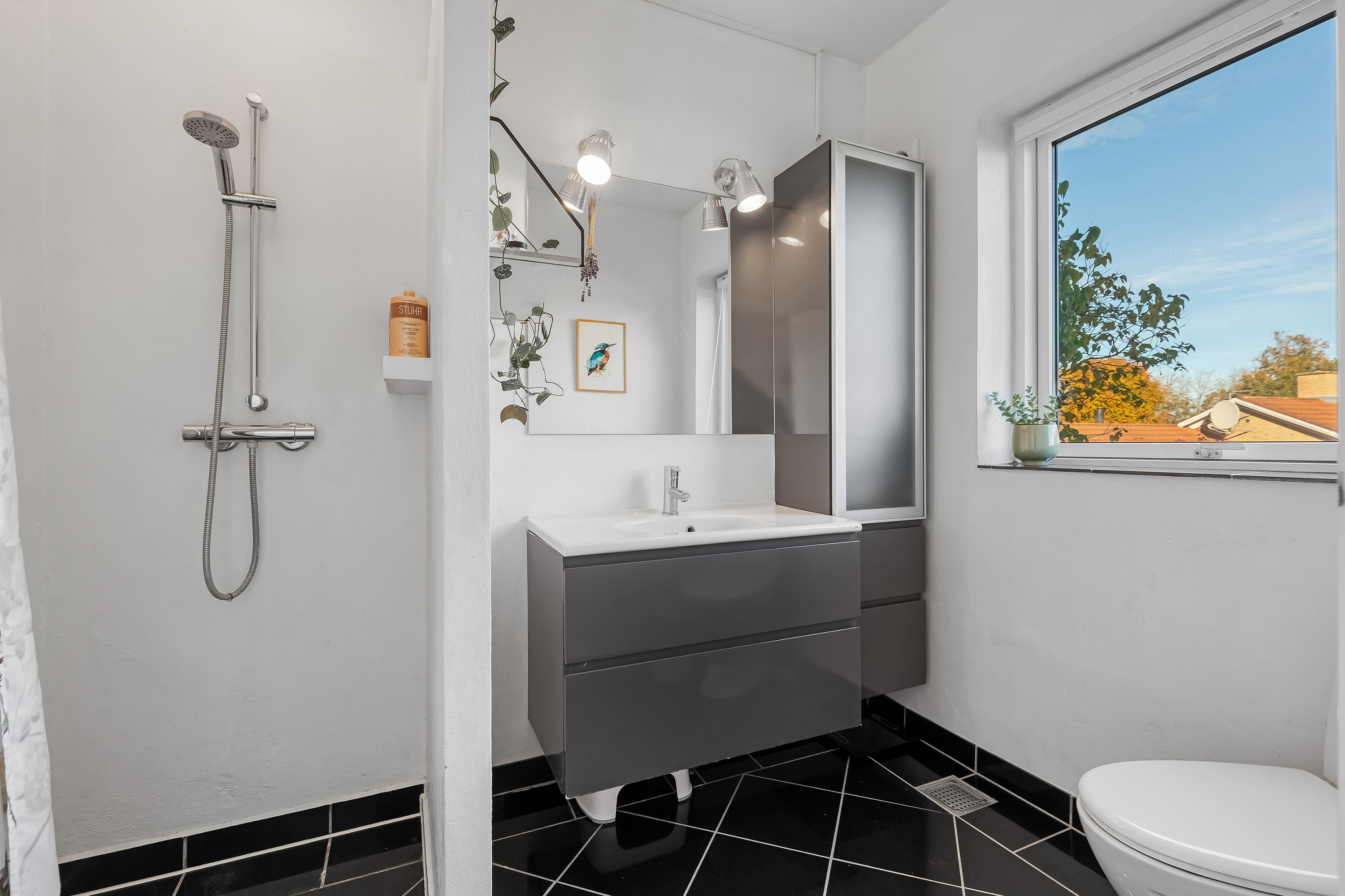 Fremhævet badeværelse billede i fuldskærmstilstand. Billede af Degnebakken 24, 4050 Skibby