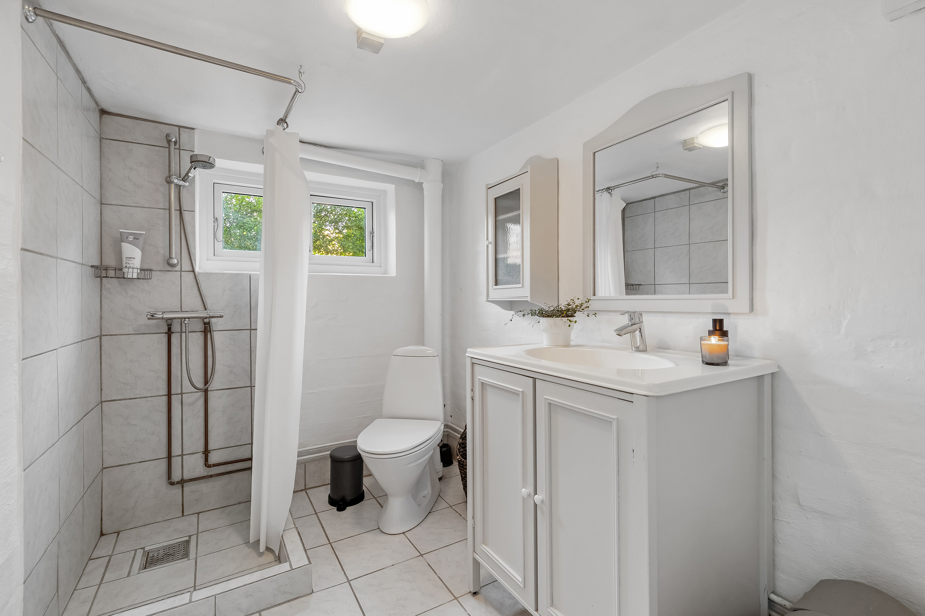 Fremhævet badeværelse billede i fuldskærmstilstand. Billede af Degnebakken 24, 4050 Skibby