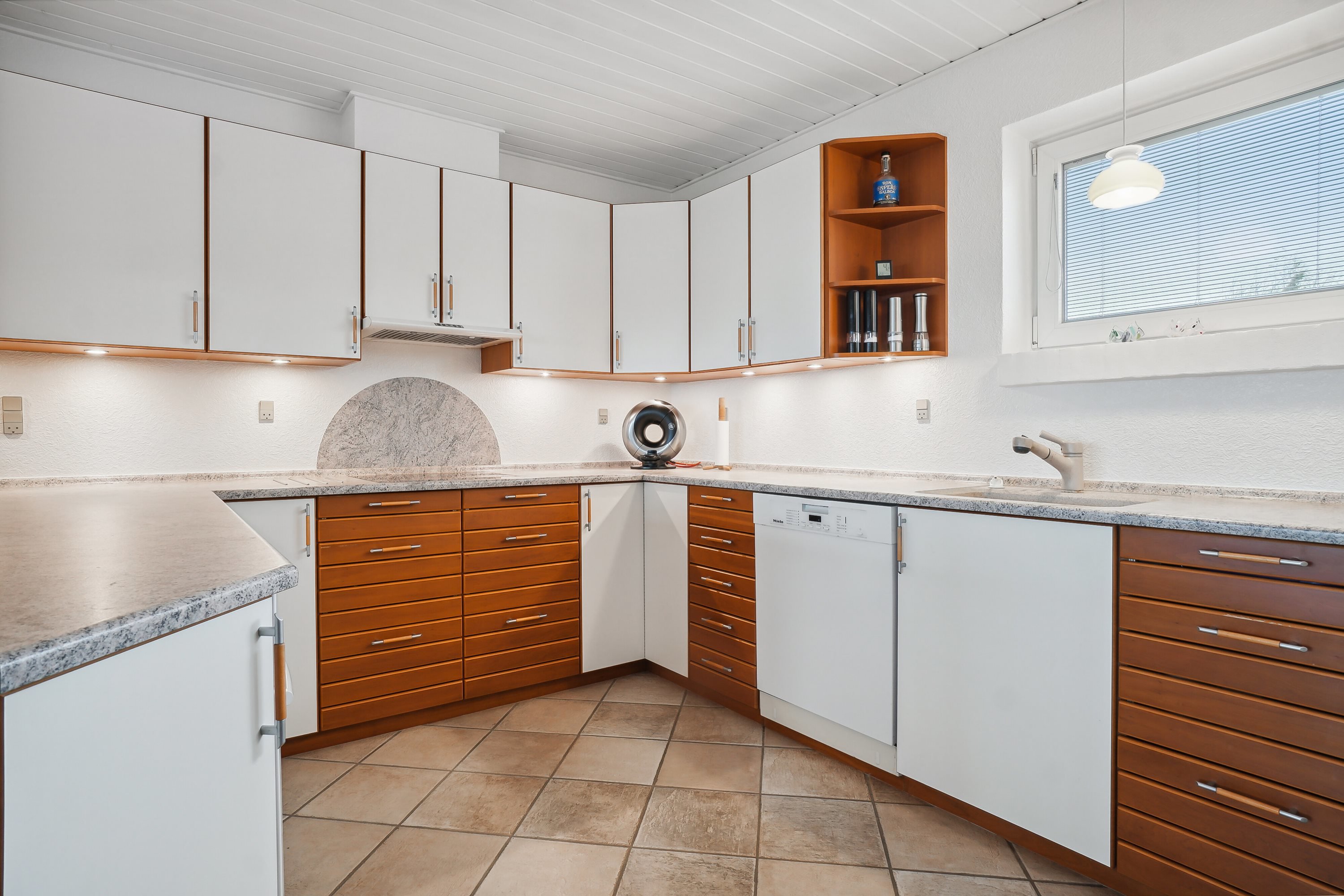 Fremhævet køkken billede i fuldskærmstilstand. Billede af Søbrinken 14, 7700 Thisted