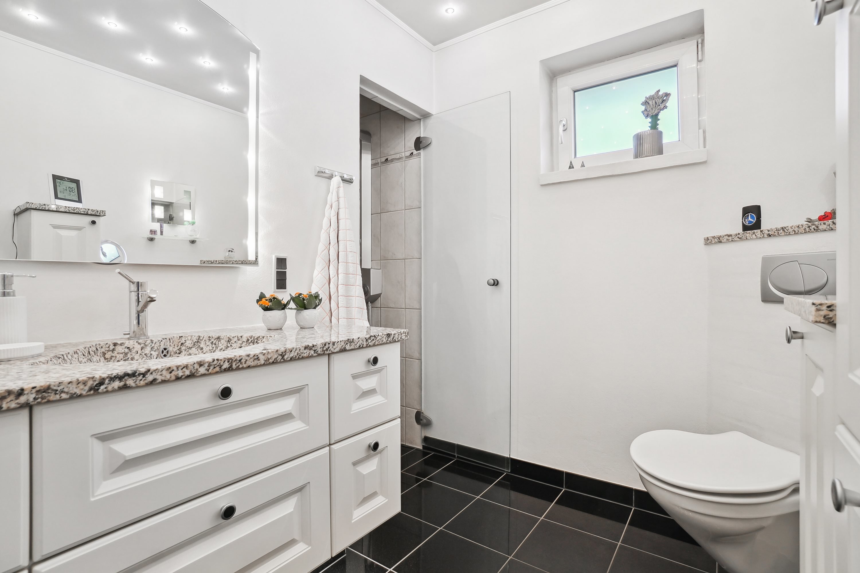 Fremhævet badeværelse billede i fuldskærmstilstand. Billede af Søbrinken 14, 7700 Thisted