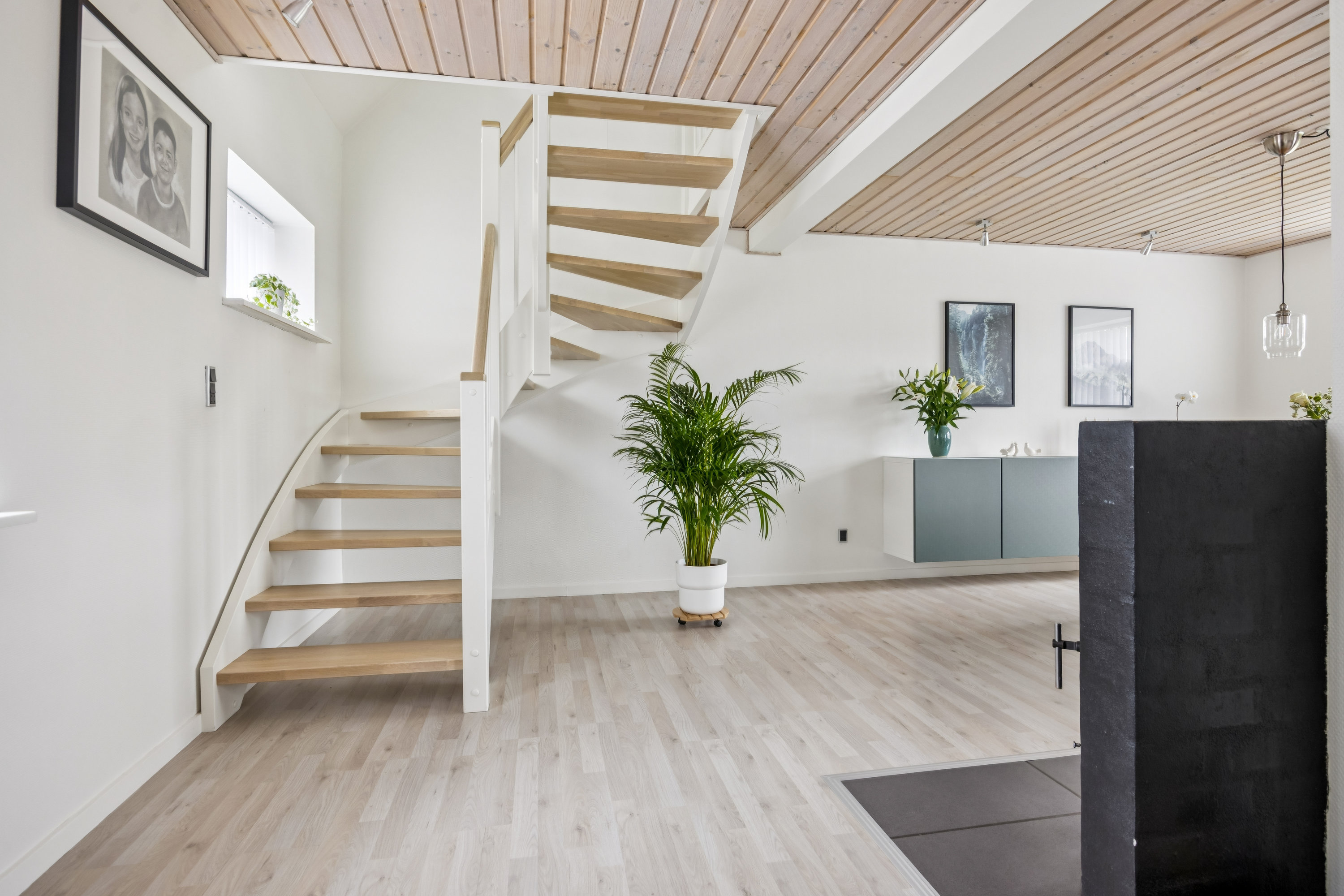 Fremhævet stue billede i fuldskærmstilstand. Billede af Egernvej 13, 9510 Arden