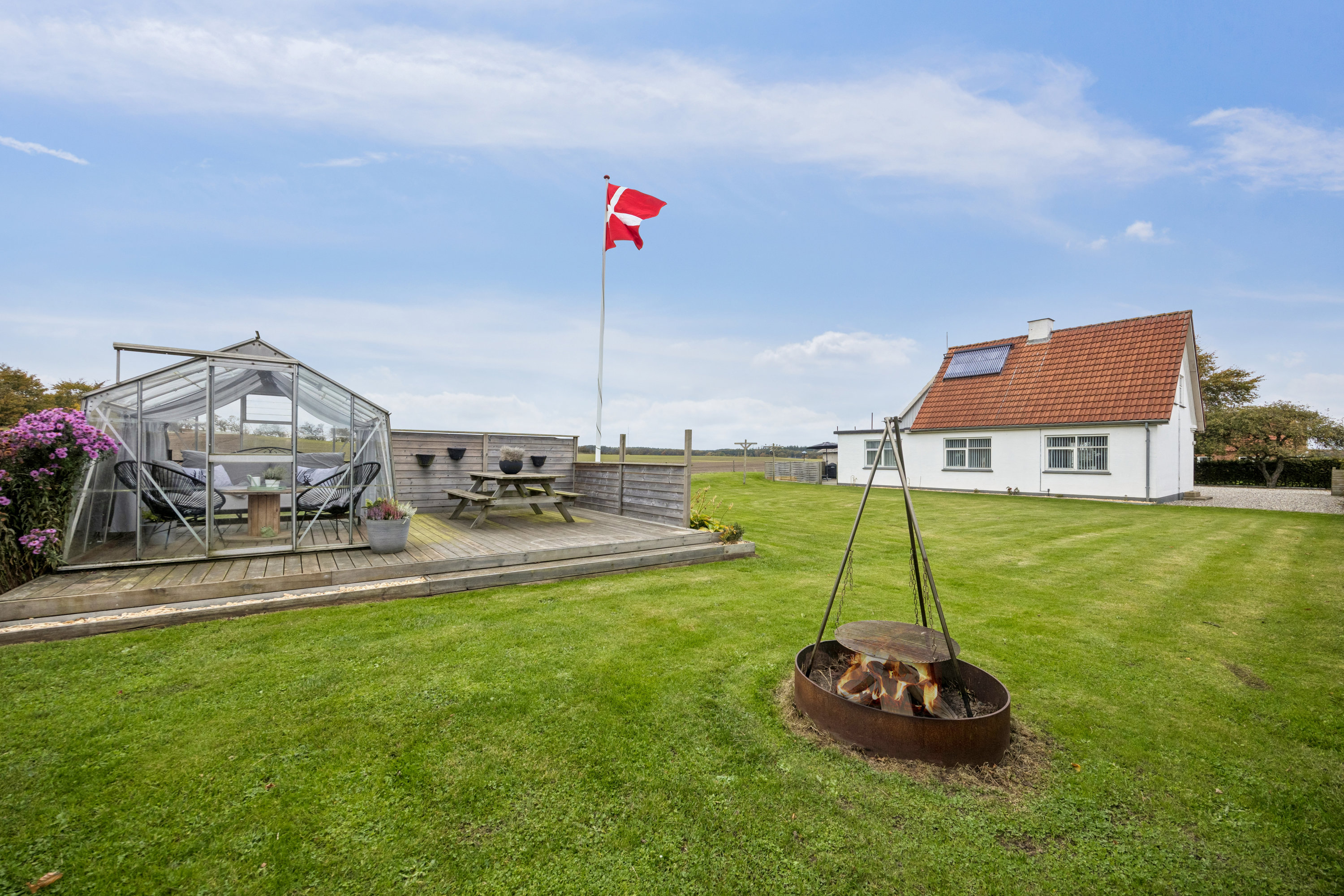 Fremhævet have billede i fuldskærmstilstand. Billede af Egernvej 13, 9510 Arden