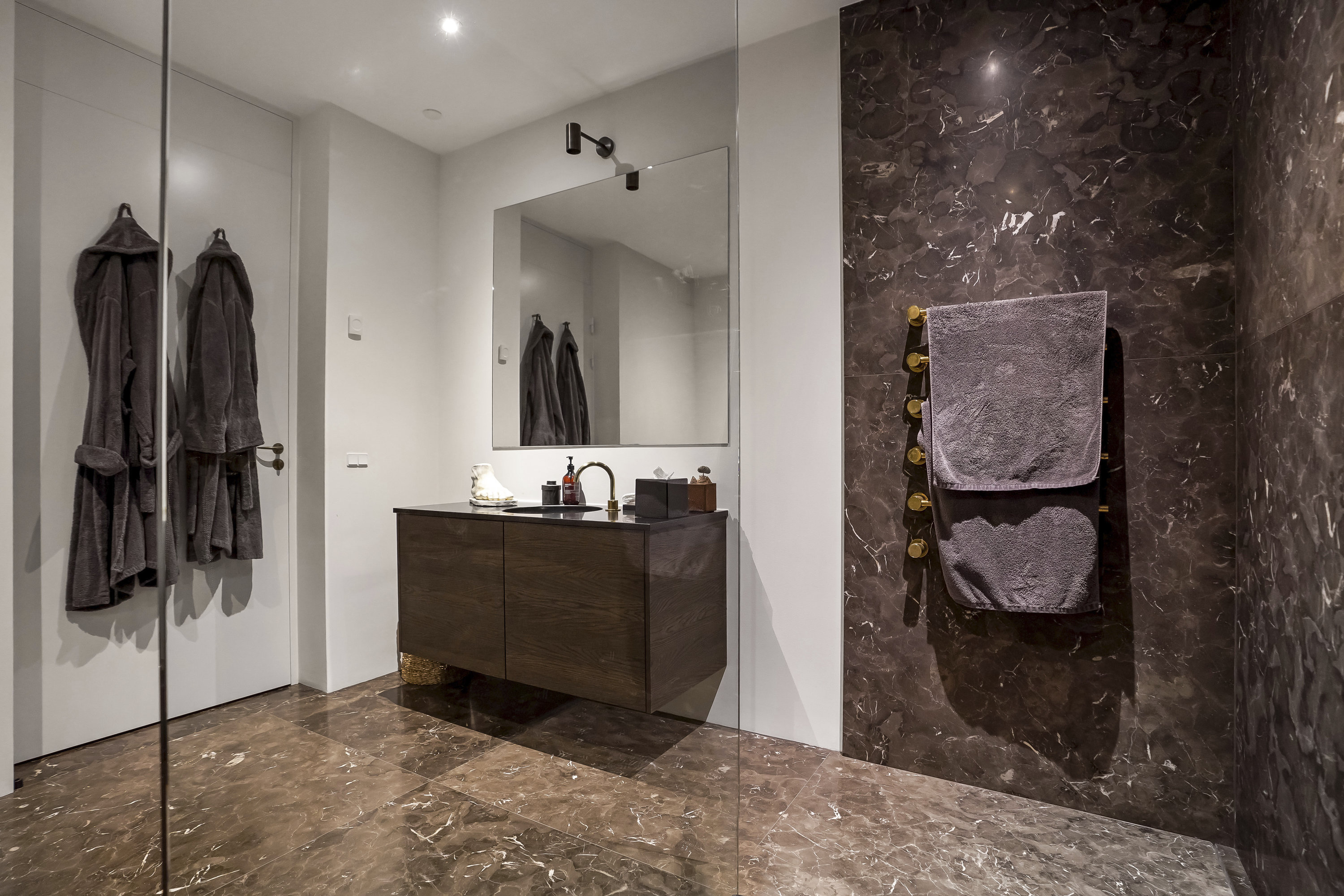 Fremhævet badeværelse billede i fuldskærmstilstand. Billede af Langelinie 7, 5230 Odense M