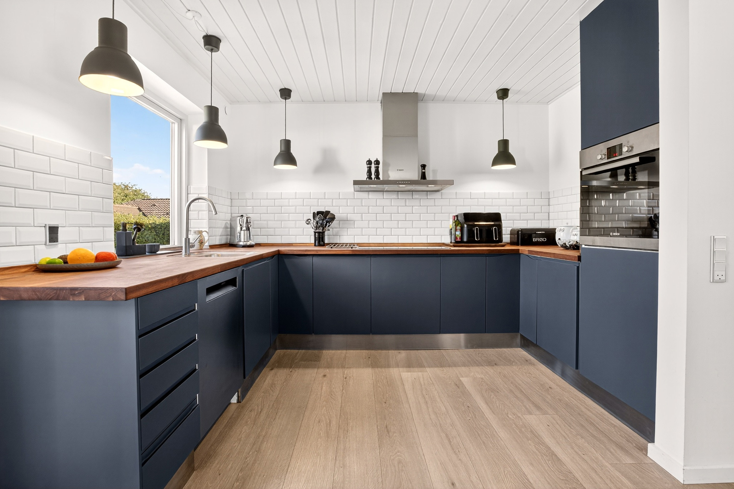 Miniaturebillede 1: køkken. Billede af Gl Rådhusvej 31, 2750 Ballerup