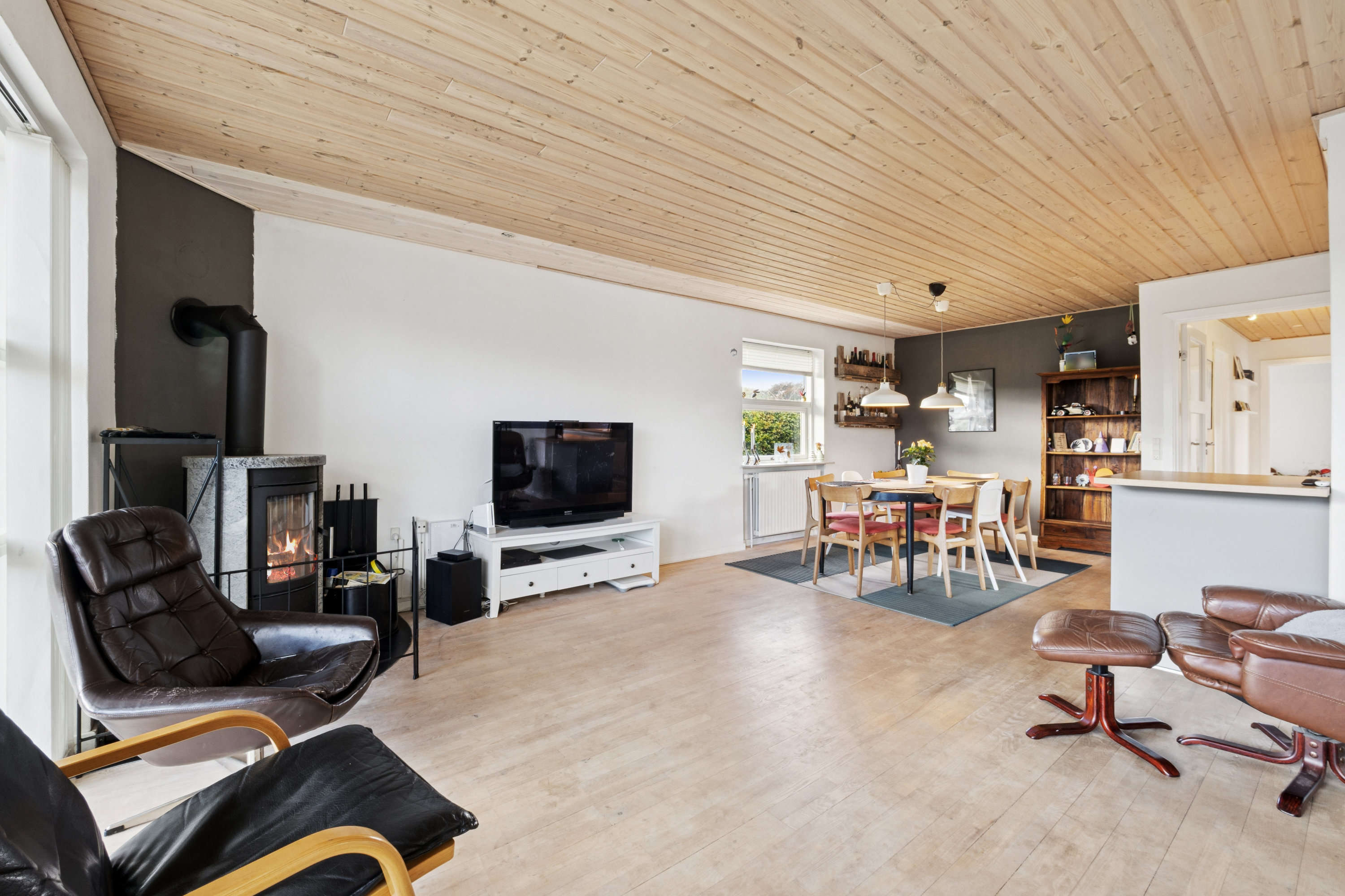 Fremhævet stue billede i fuldskærmstilstand. Billede af Dalgasvej 11, Frederiks, 7470 Karup J